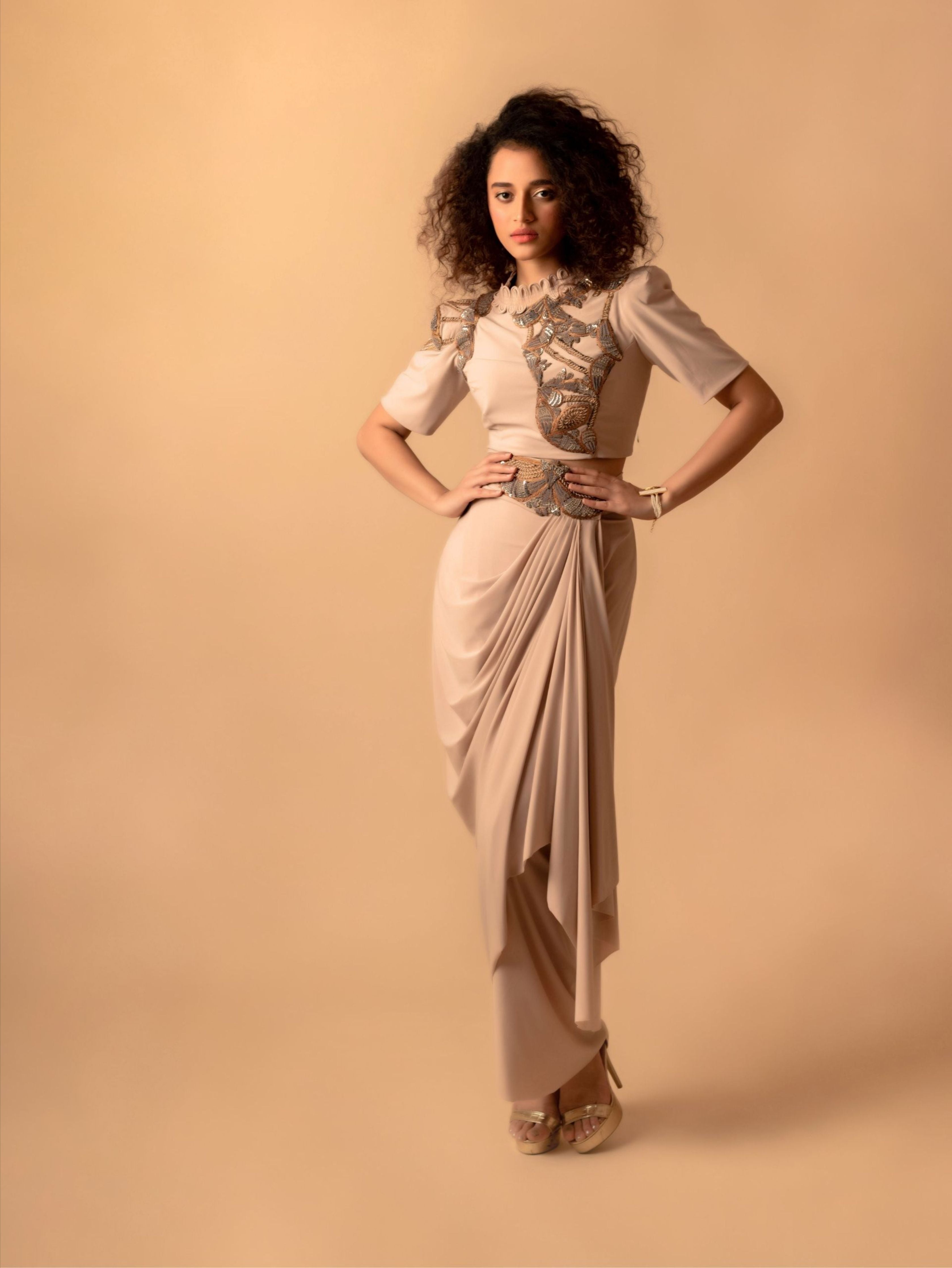 MISPASO JAMILE Skirt Set