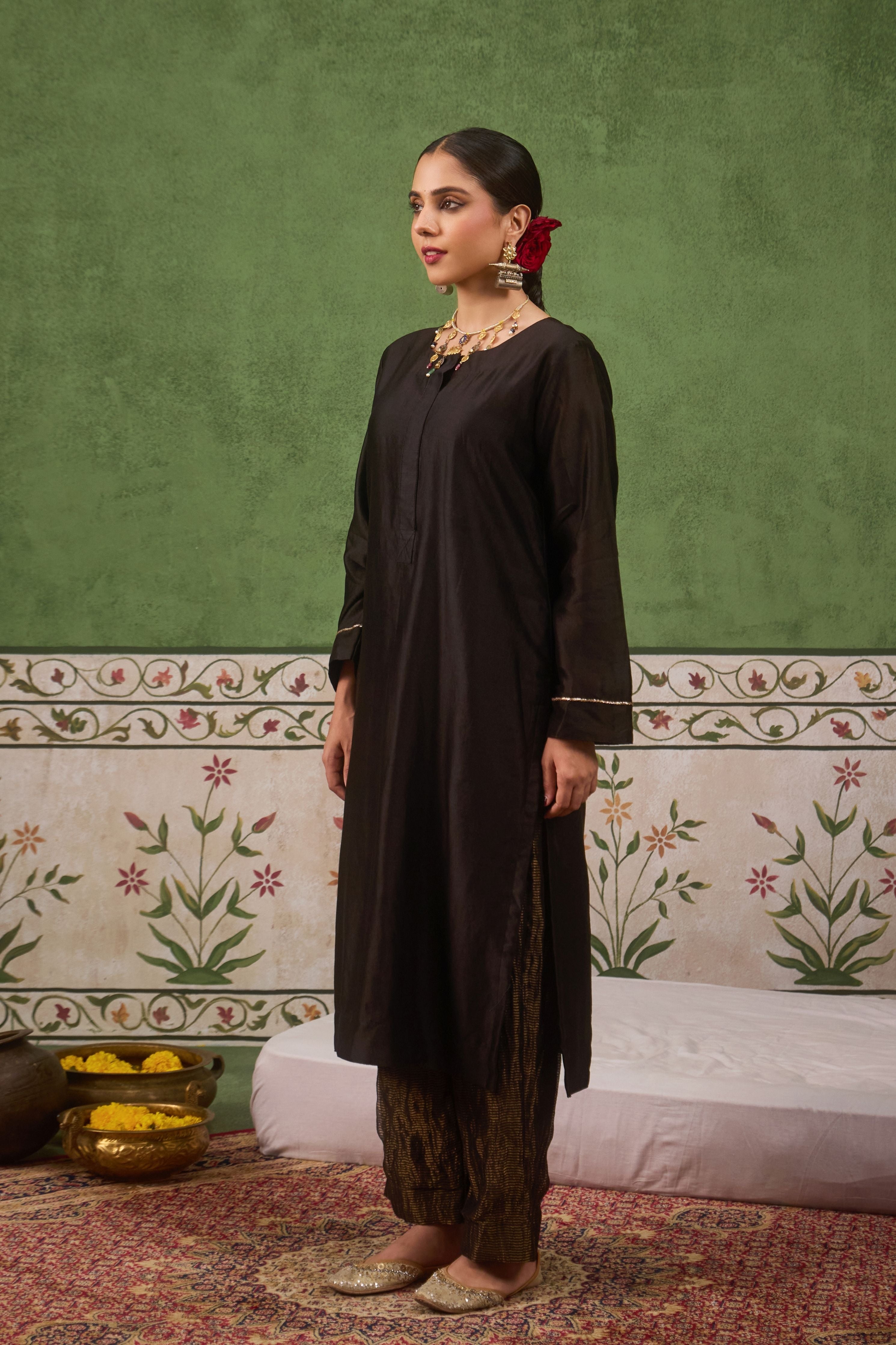 Inayat 2.0 Black Kurta Set