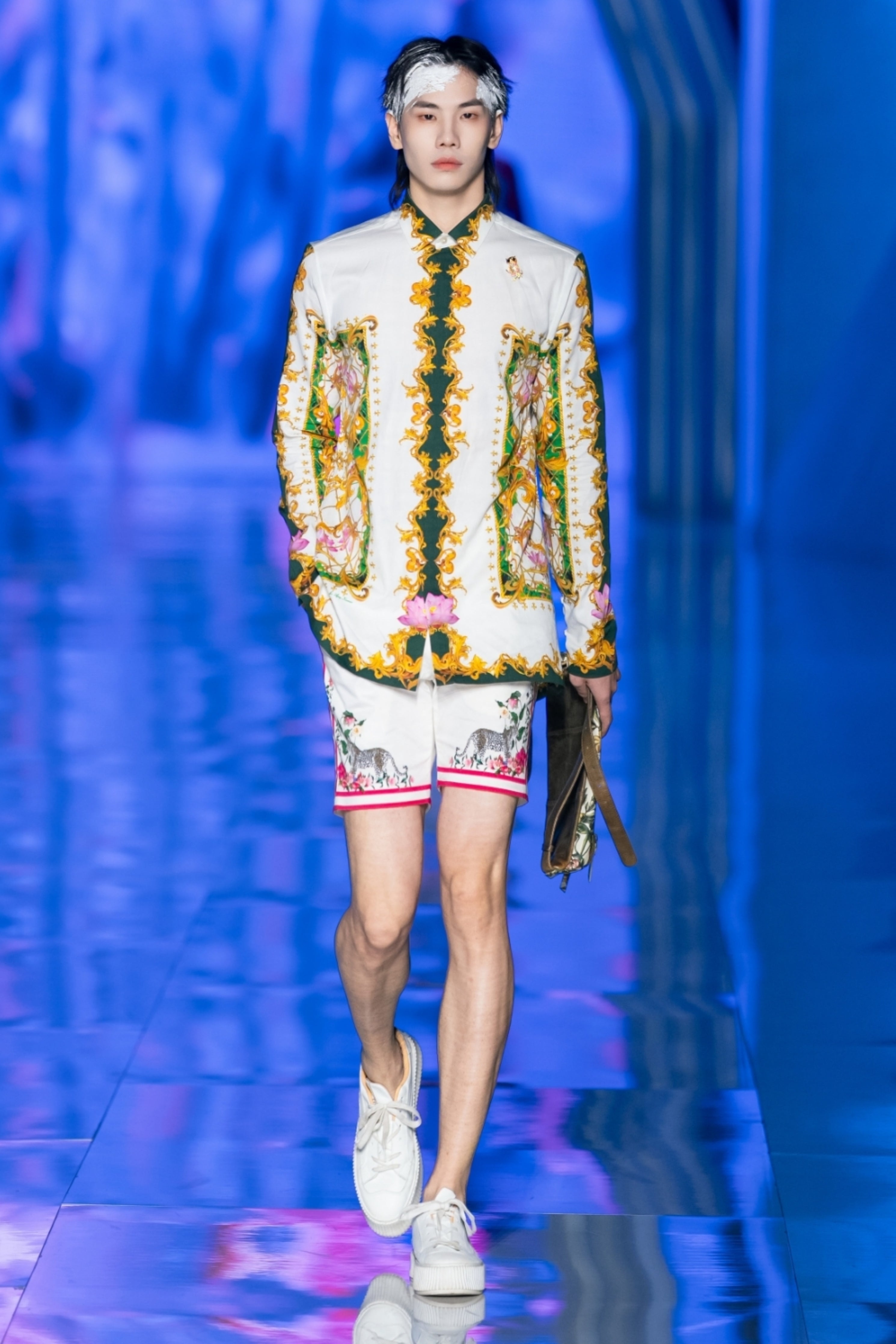 Glint Side Striper Printed Shorts