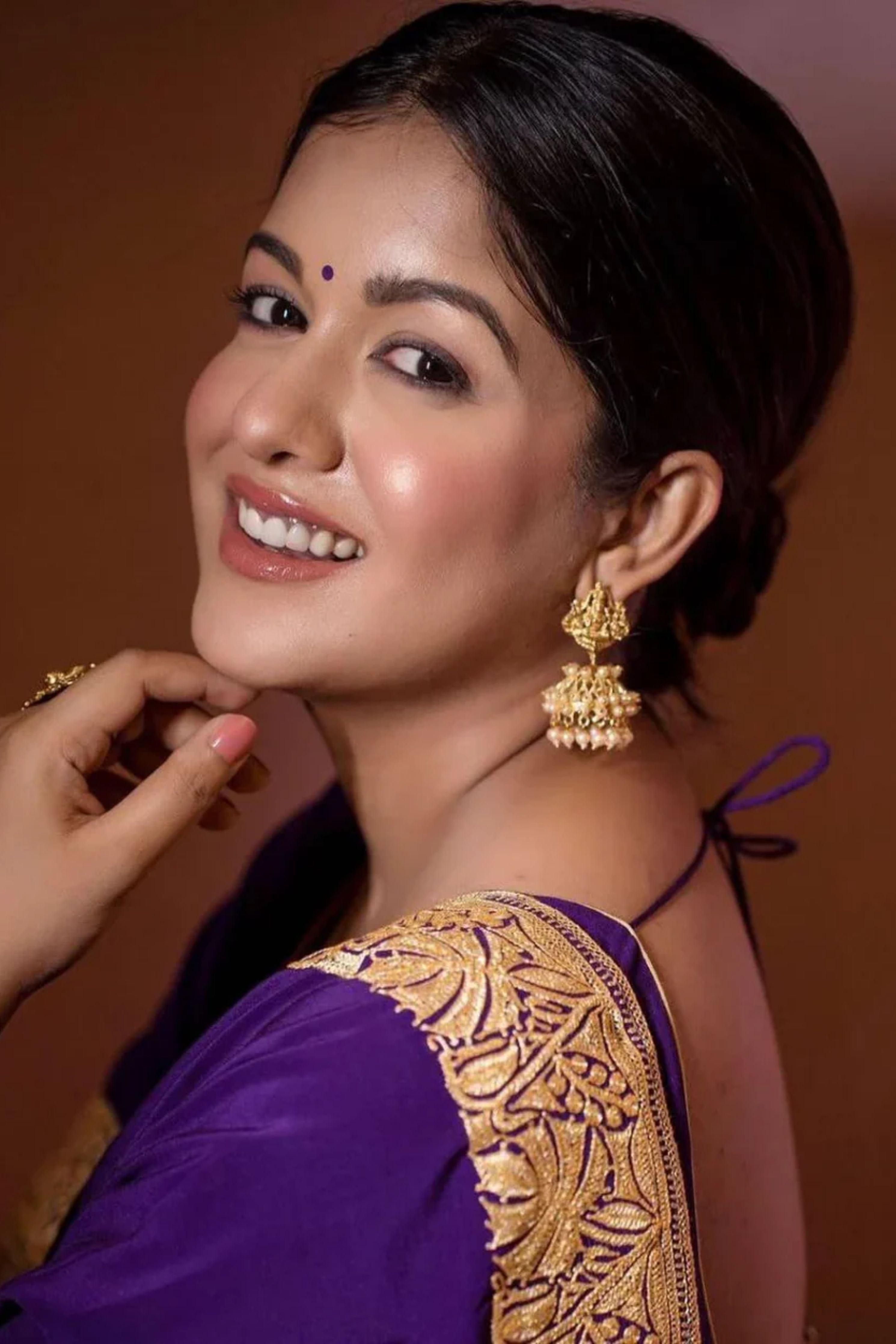 ISHITA DUTTA SHETH IN BANAFSHA SAREE