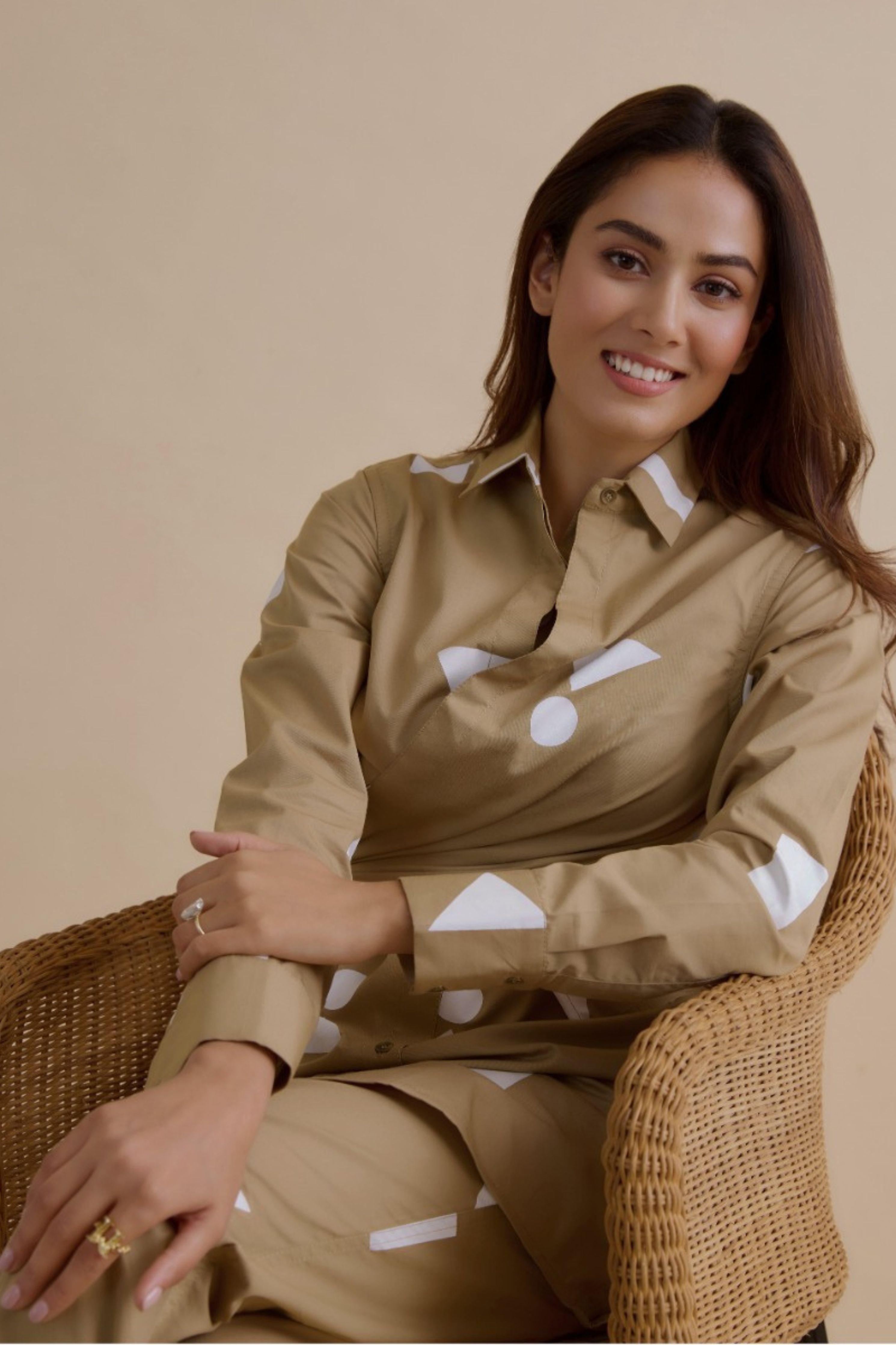 Mira Kapoor In Nara Front knot Shirt - Line Printed