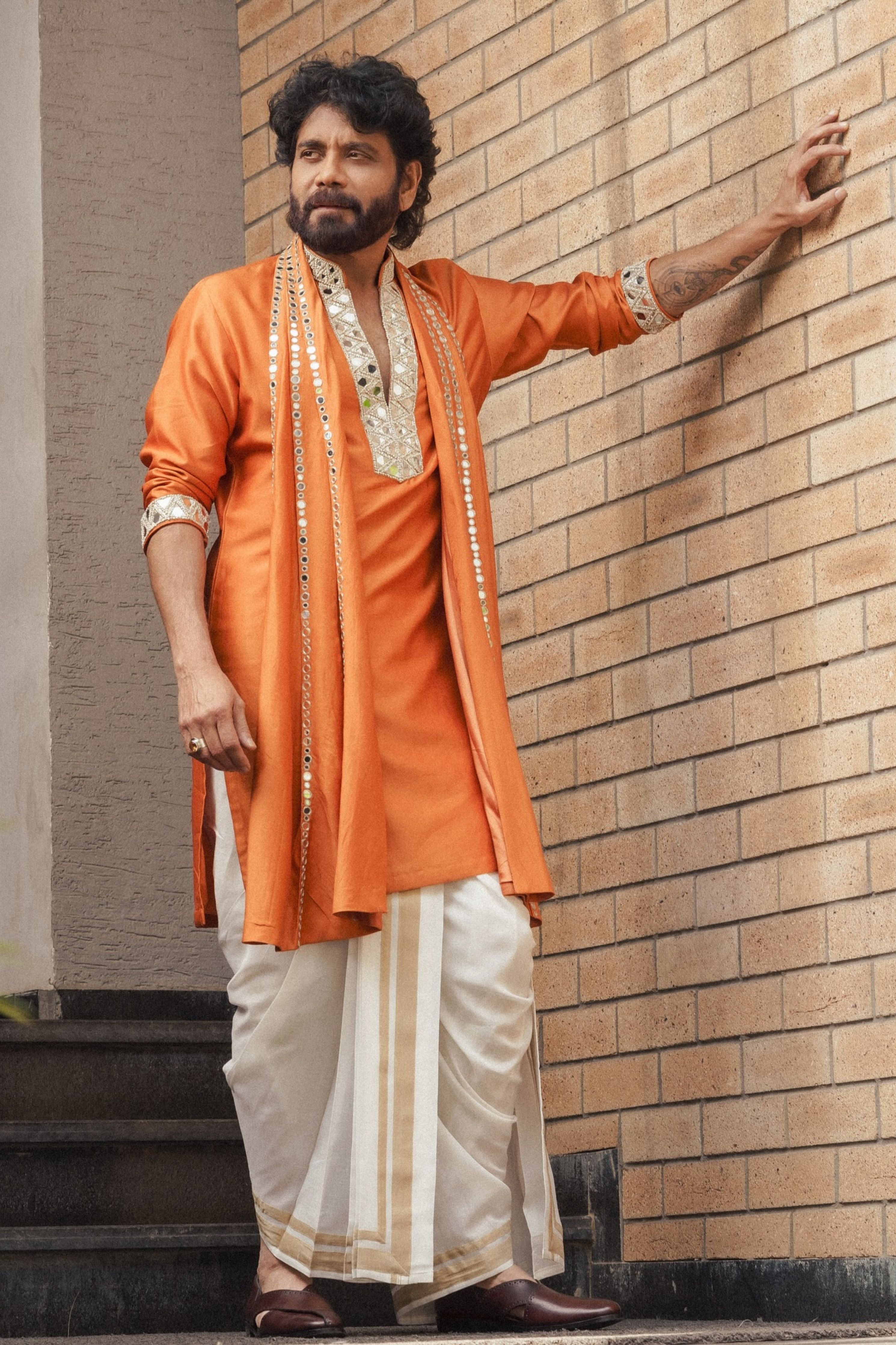 Nagarjuna In Linear Rust Stole Set