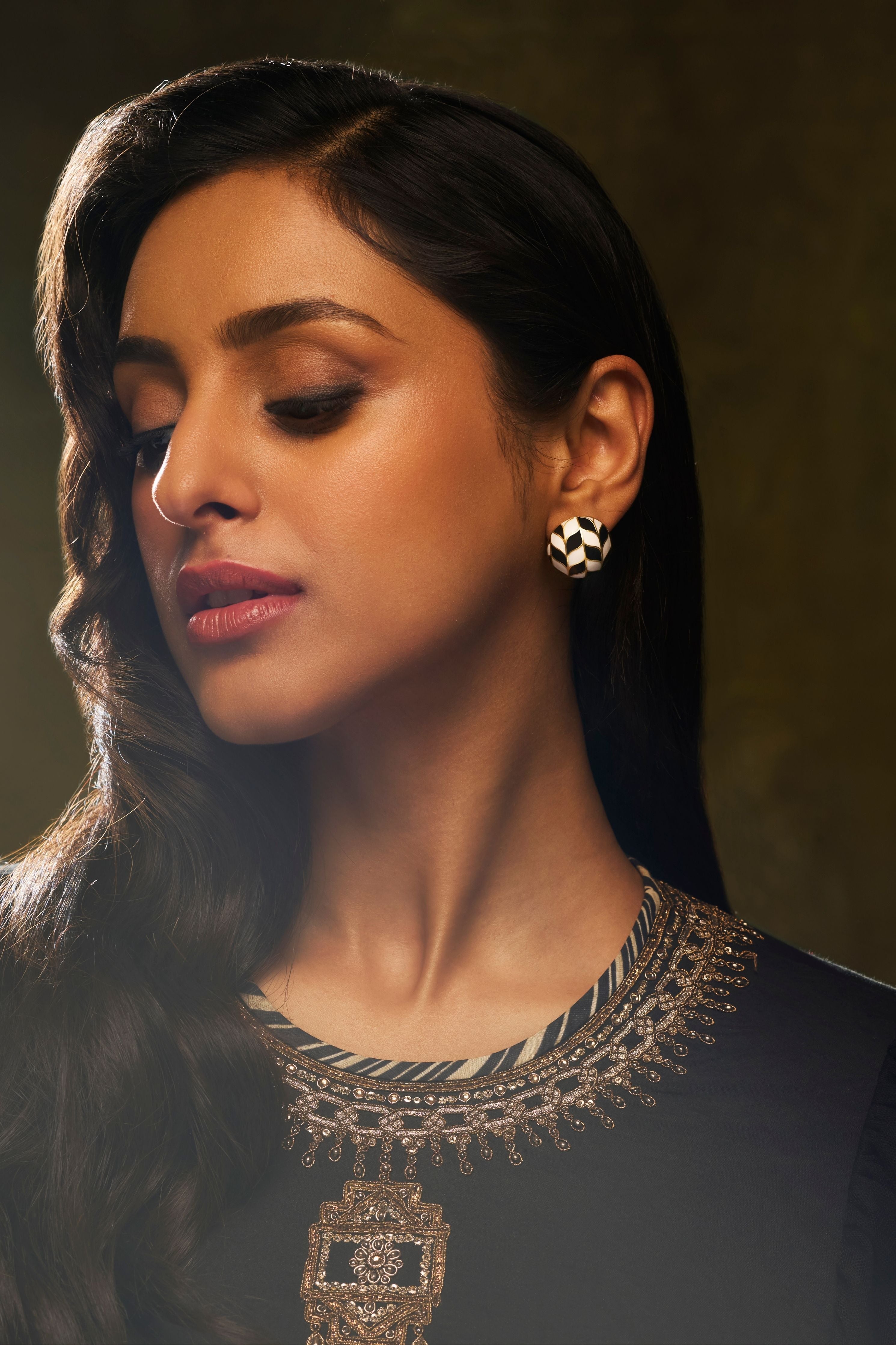 Ahasaas Channa In Chevron Oval Studs