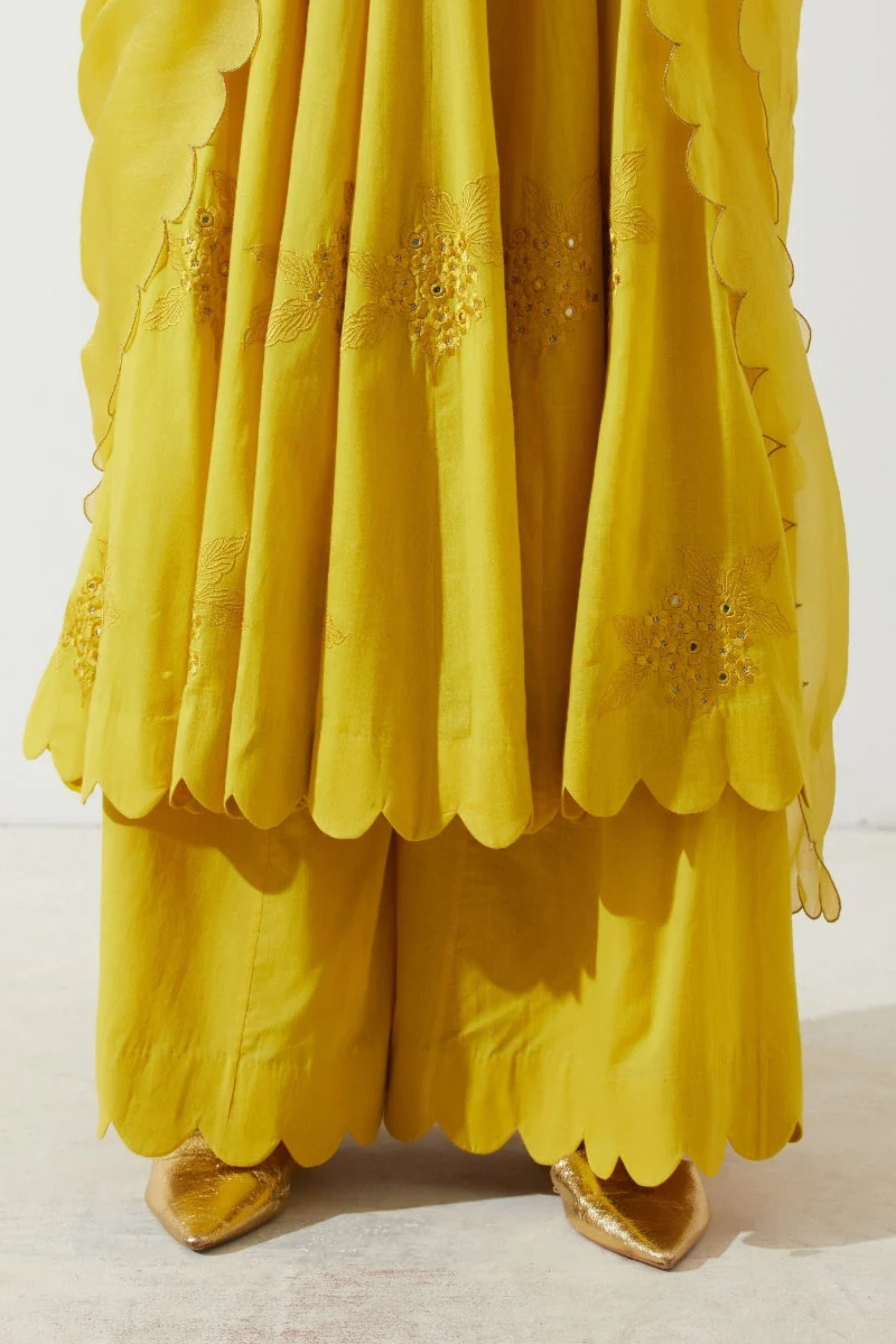 Richa Chadha In AMALTAAS KALI KURTA