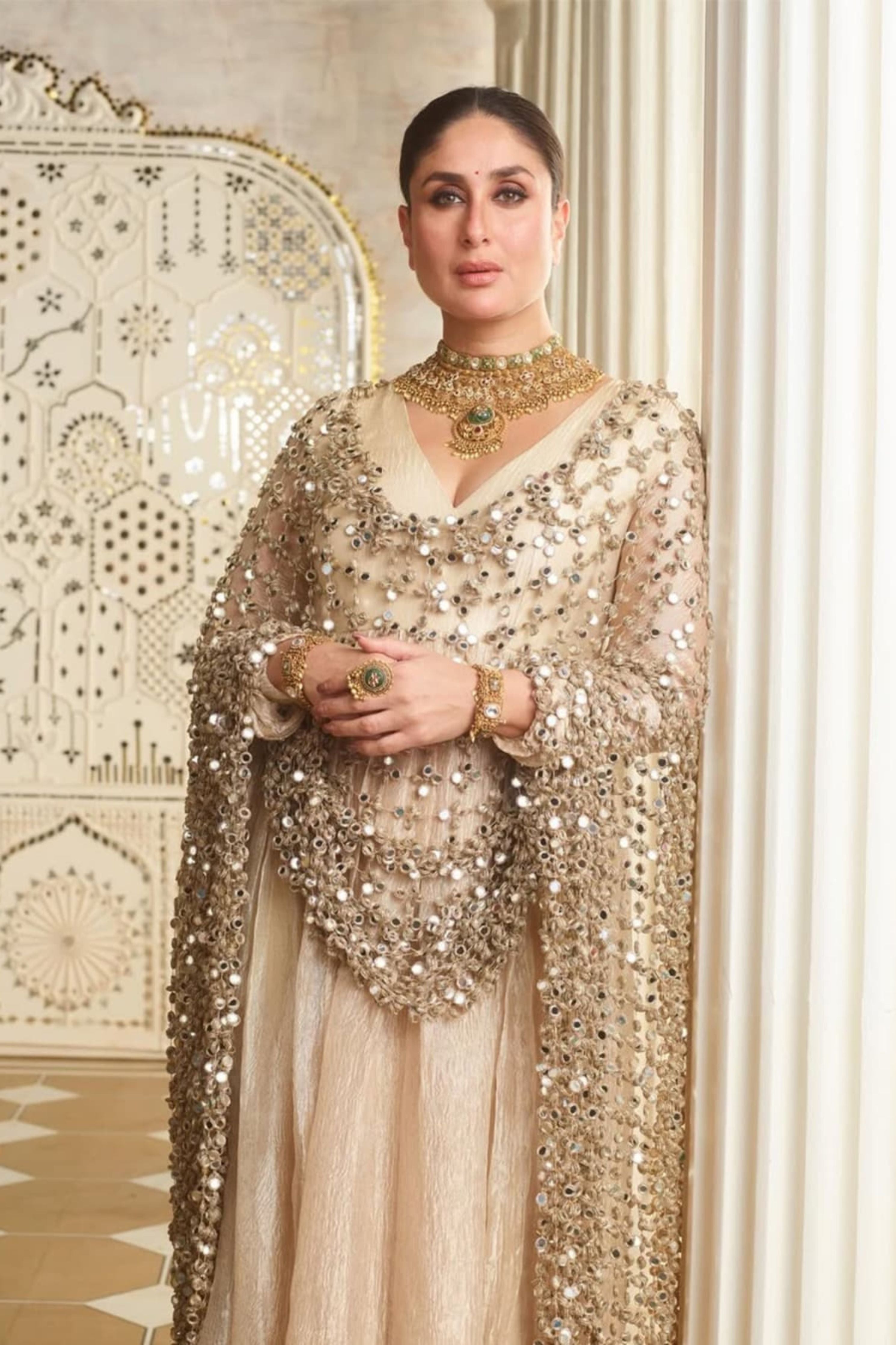 Kareena Kapoor Khan in Sheesh Poshida Sunehra Anarkali