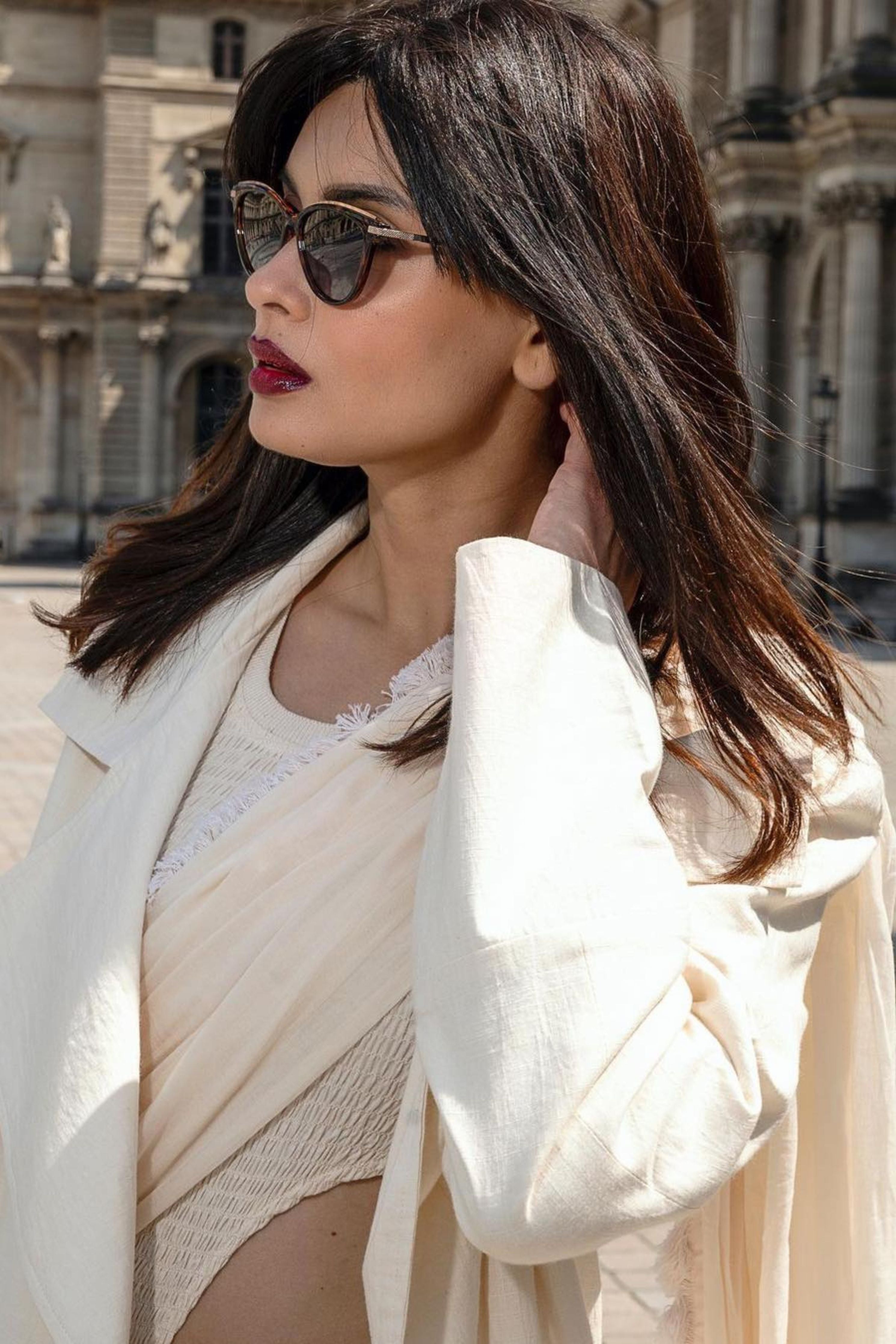 Diana Penty In Off-White Fringed Saree Corset Jacket Set