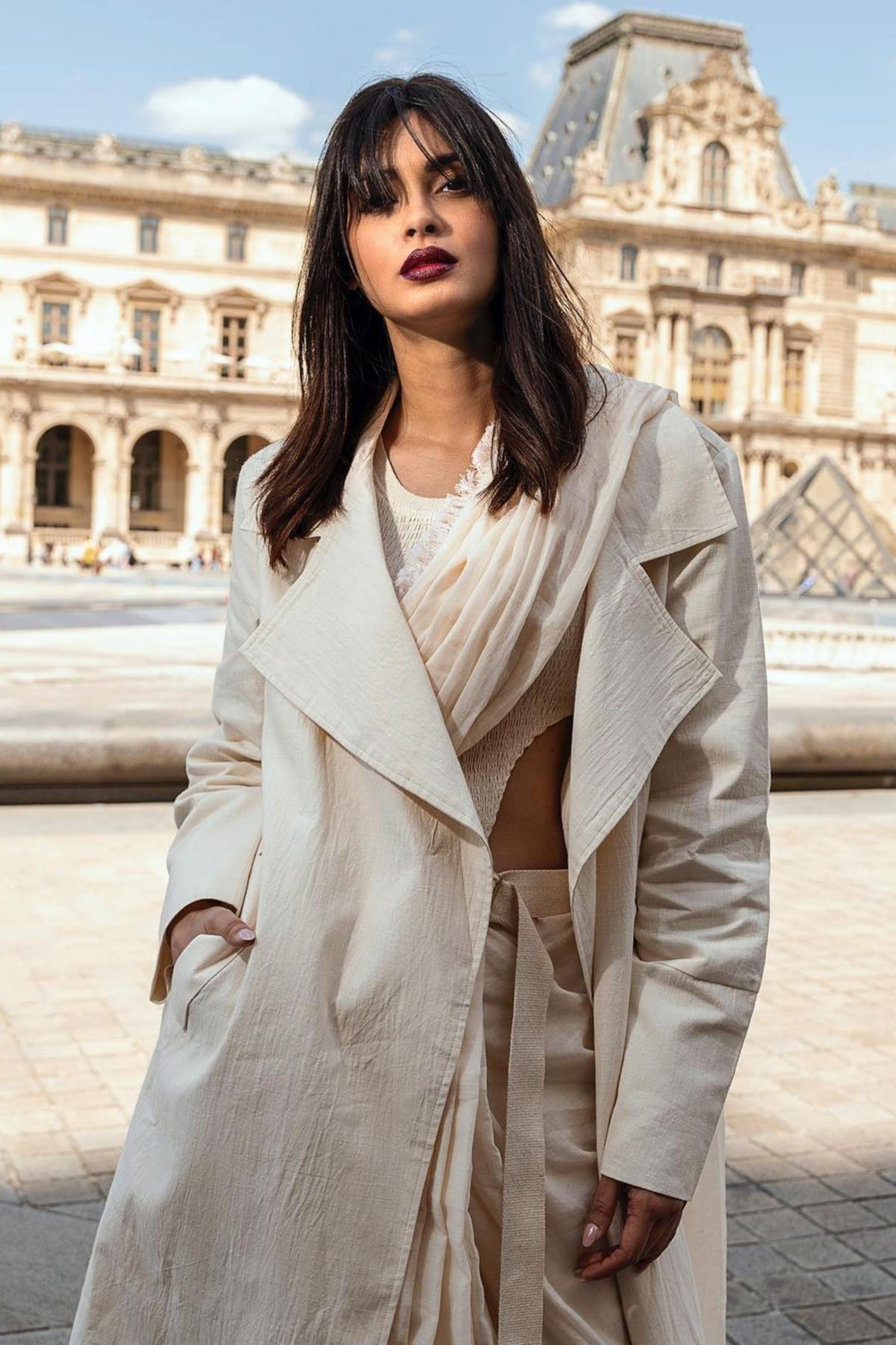 Diana Penty In Off-White Fringed Saree Corset Jacket Set
