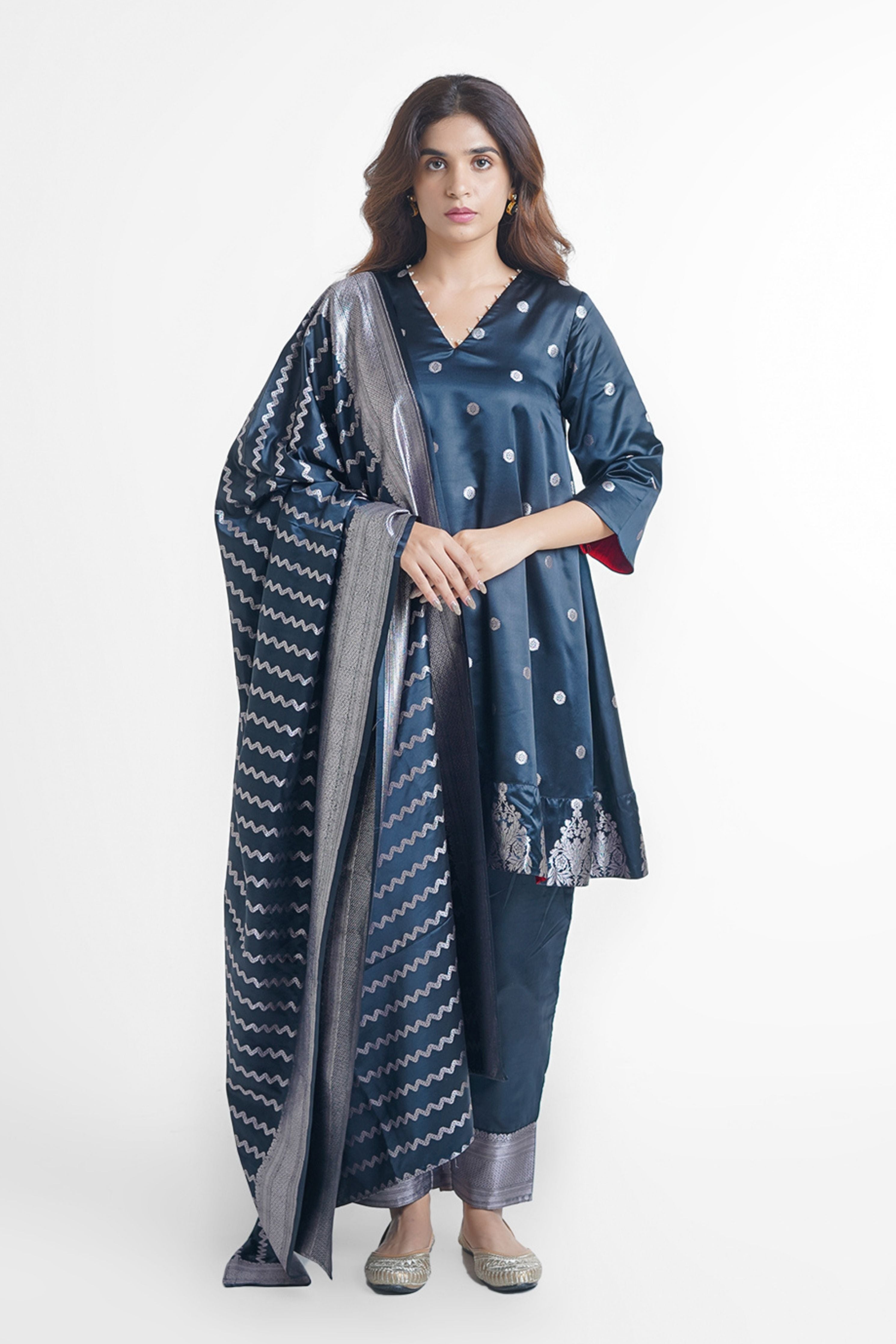 Nyra Kurta Set