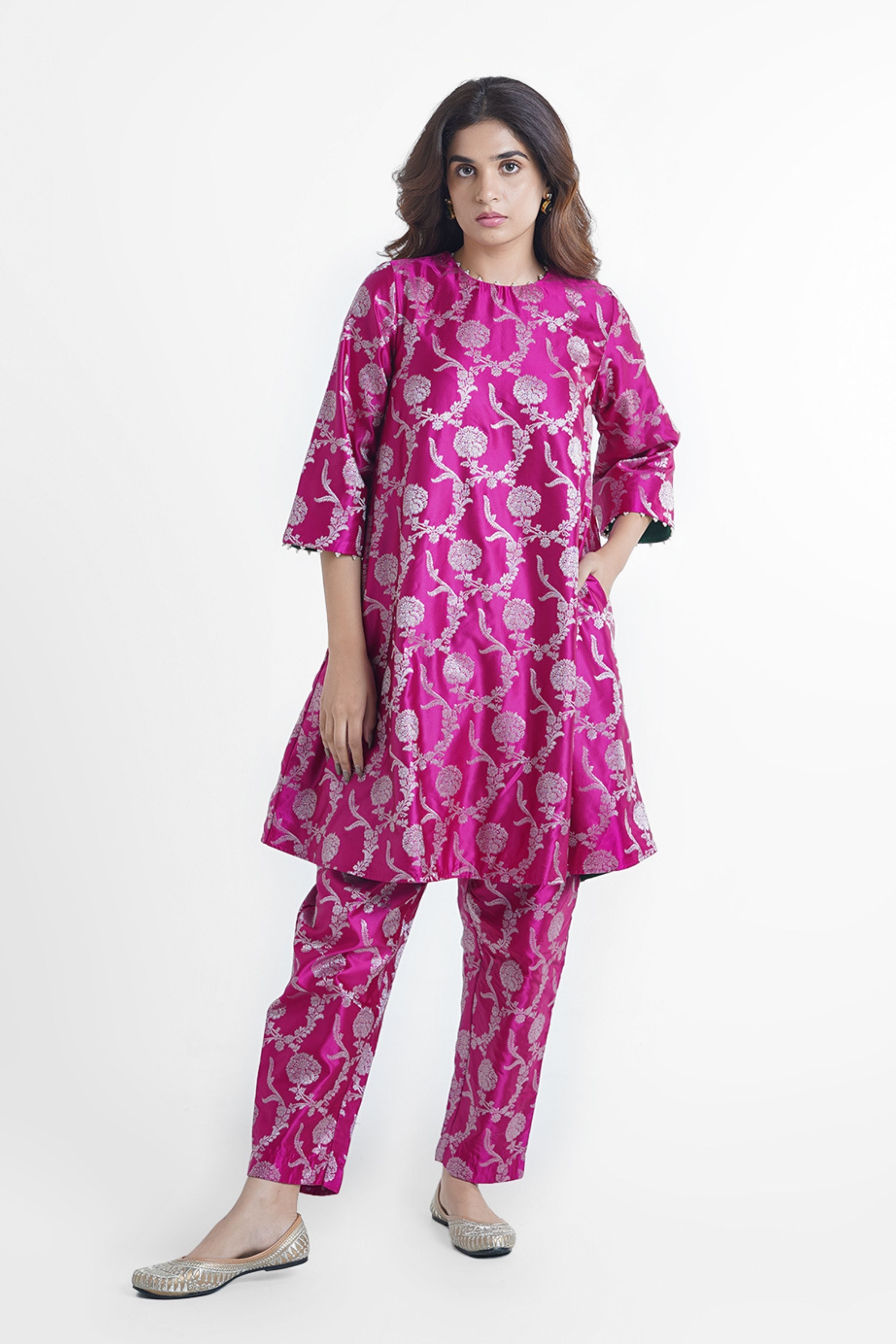 Sunheri Kurta Set In Pink