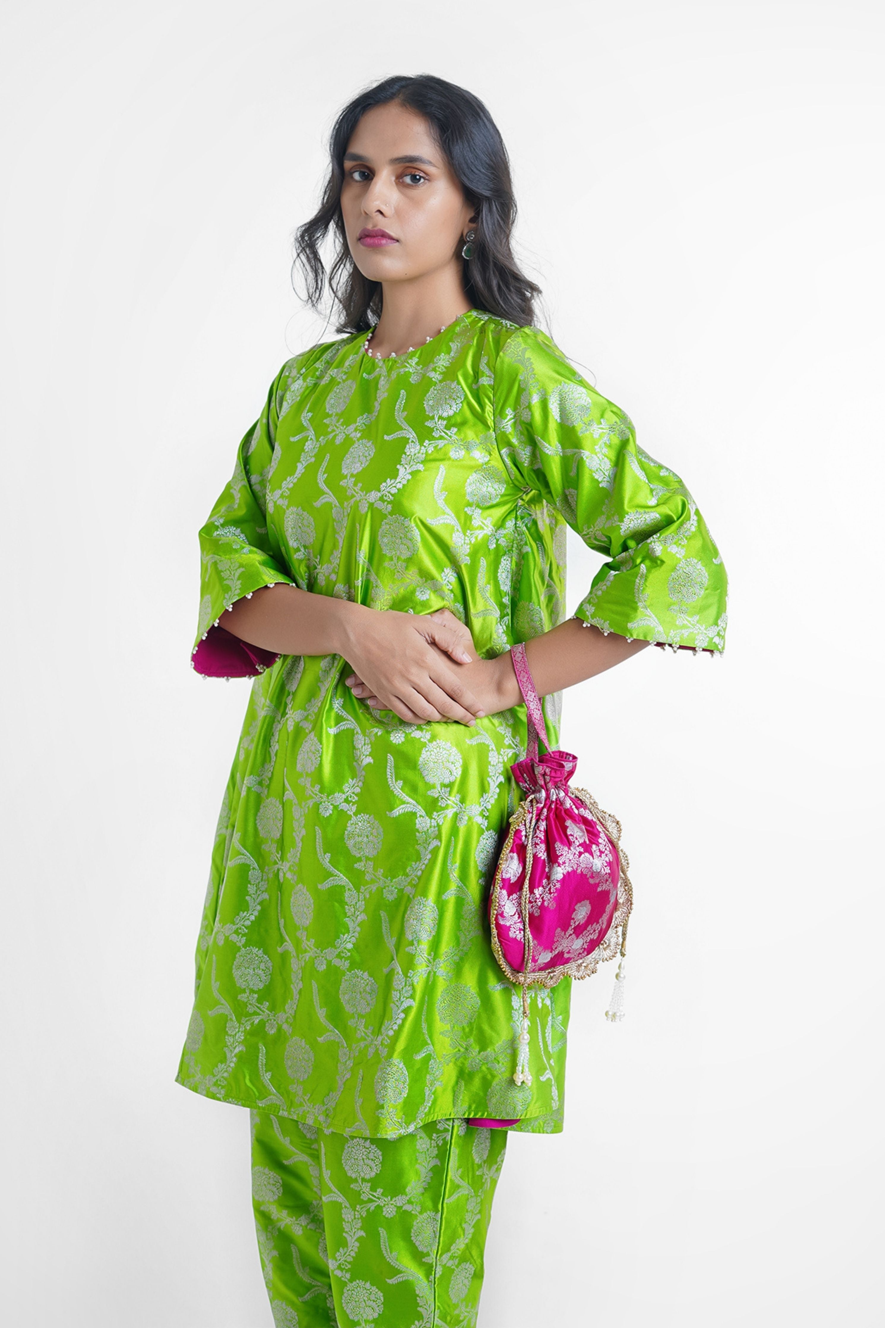 Sunheri Kurta Set In Green