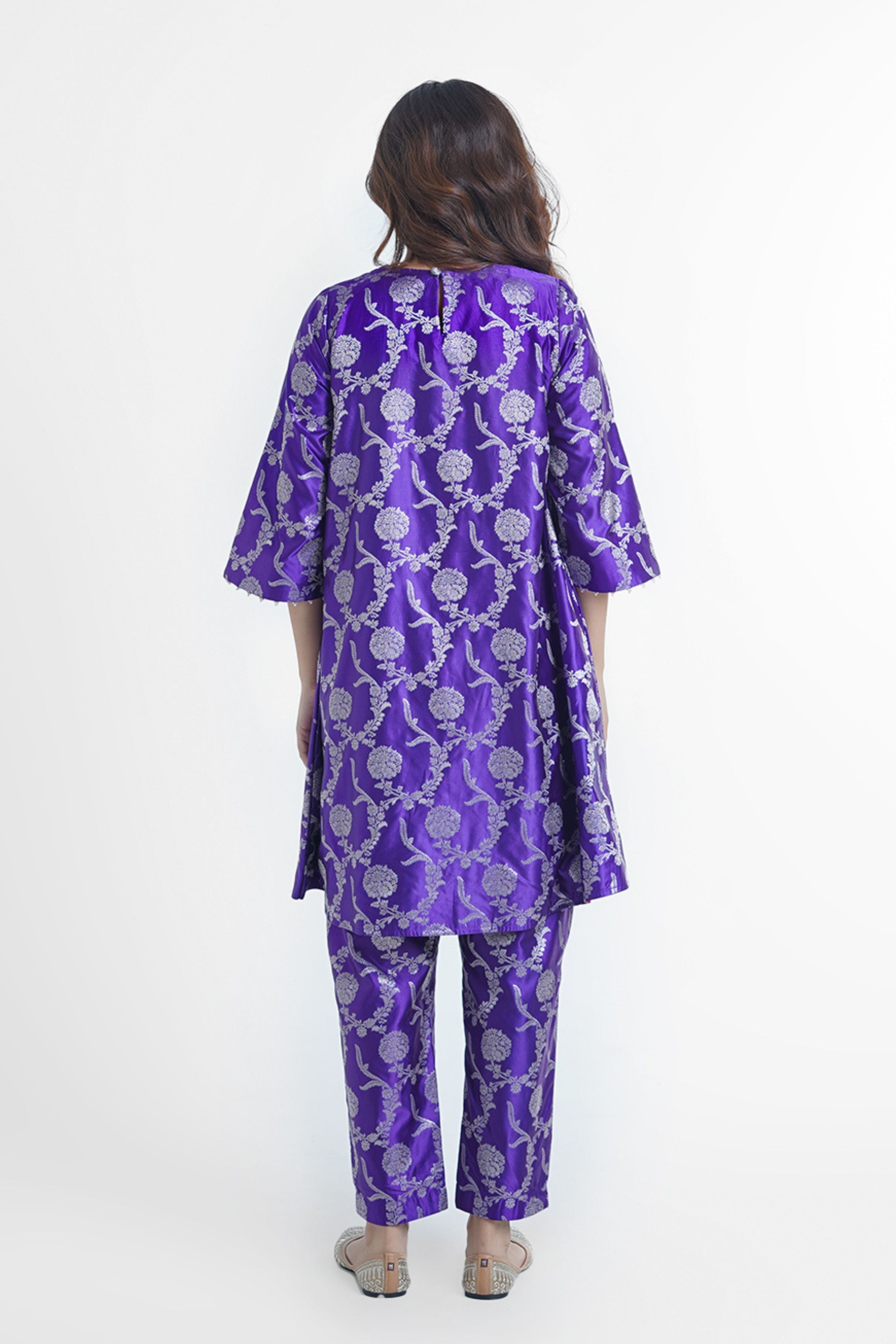 Sunheri Kurta Set In Purple