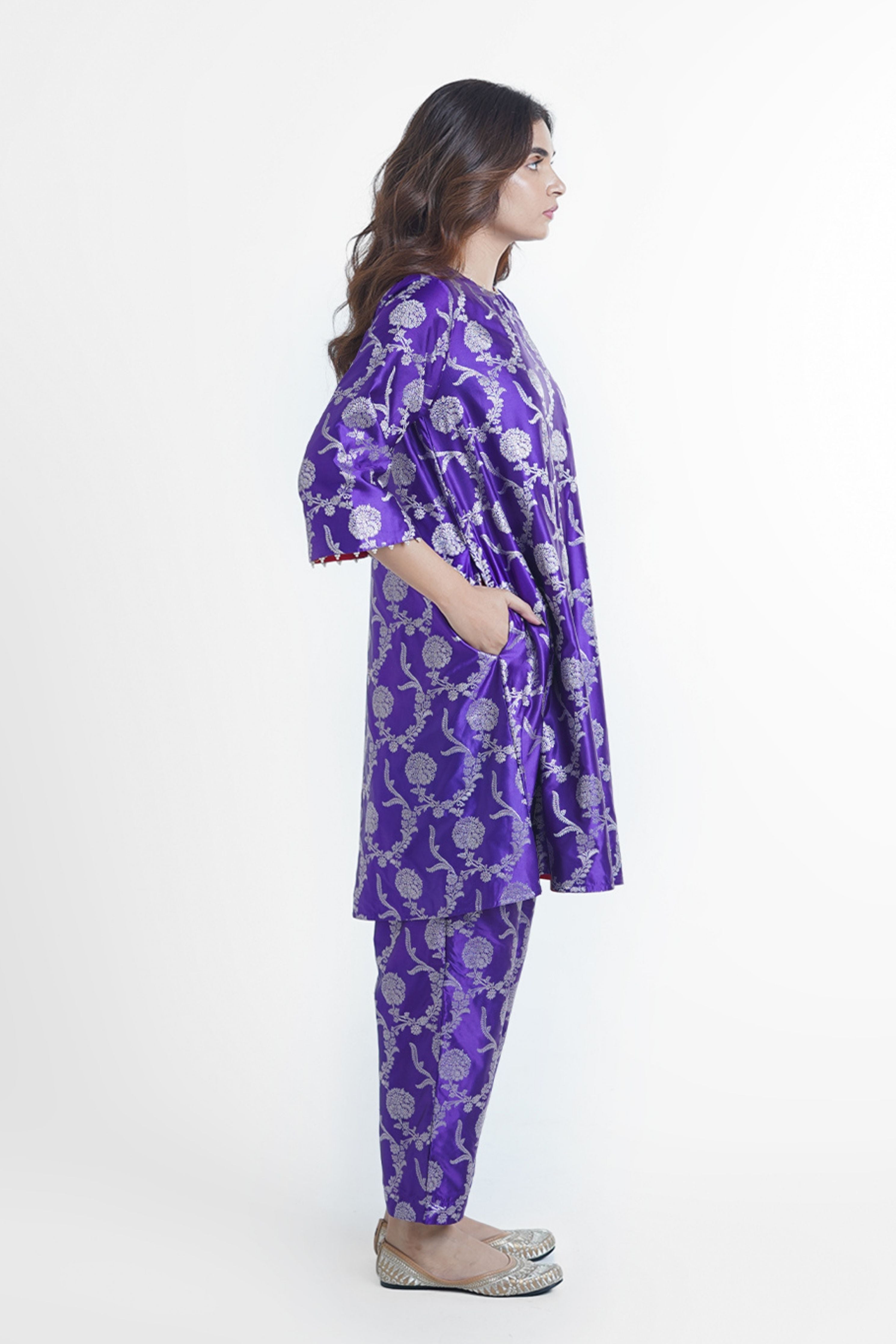 Sunheri Kurta Set In Purple