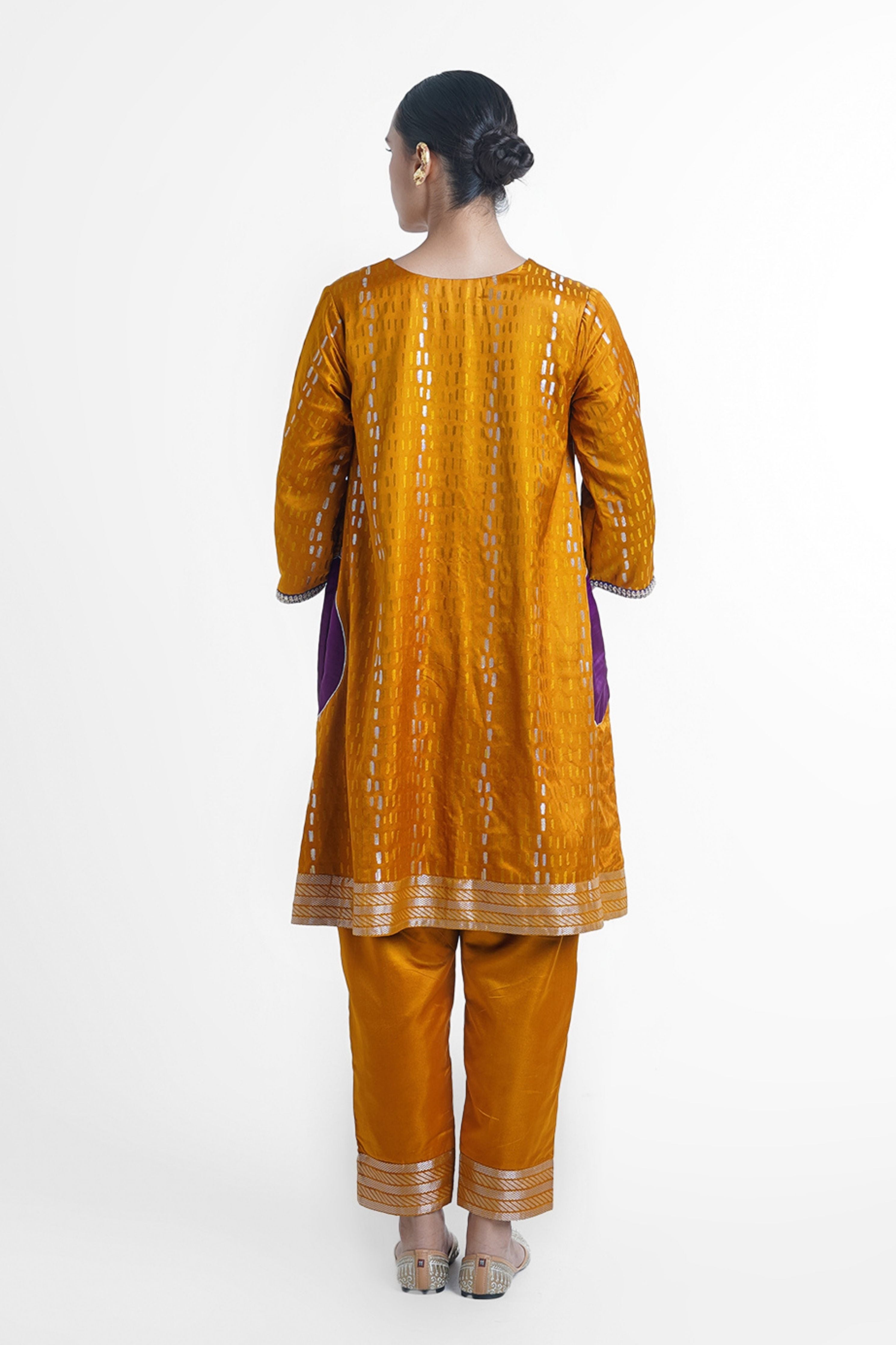 Raha Kurta Set