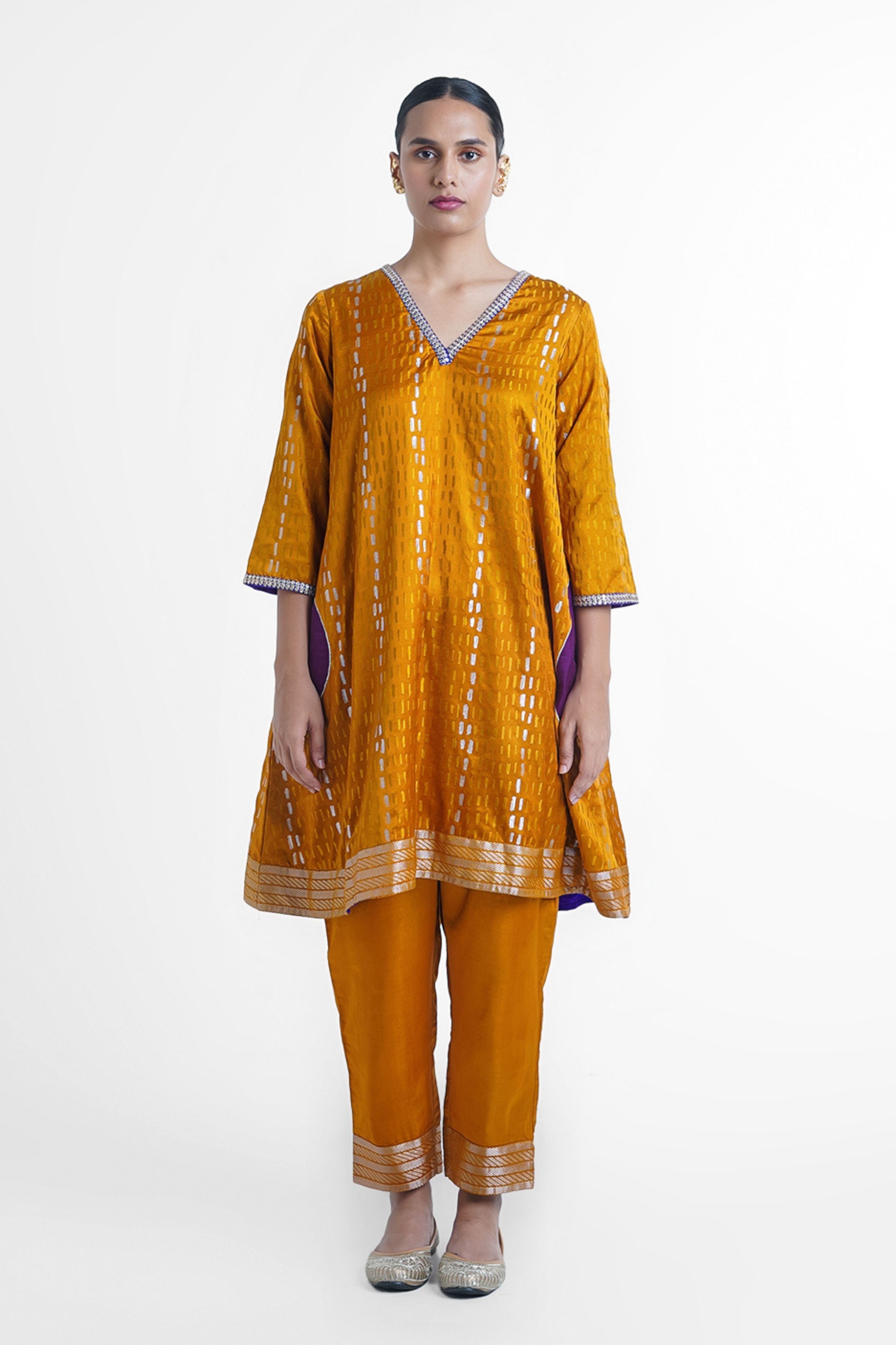 Raha Kurta Set