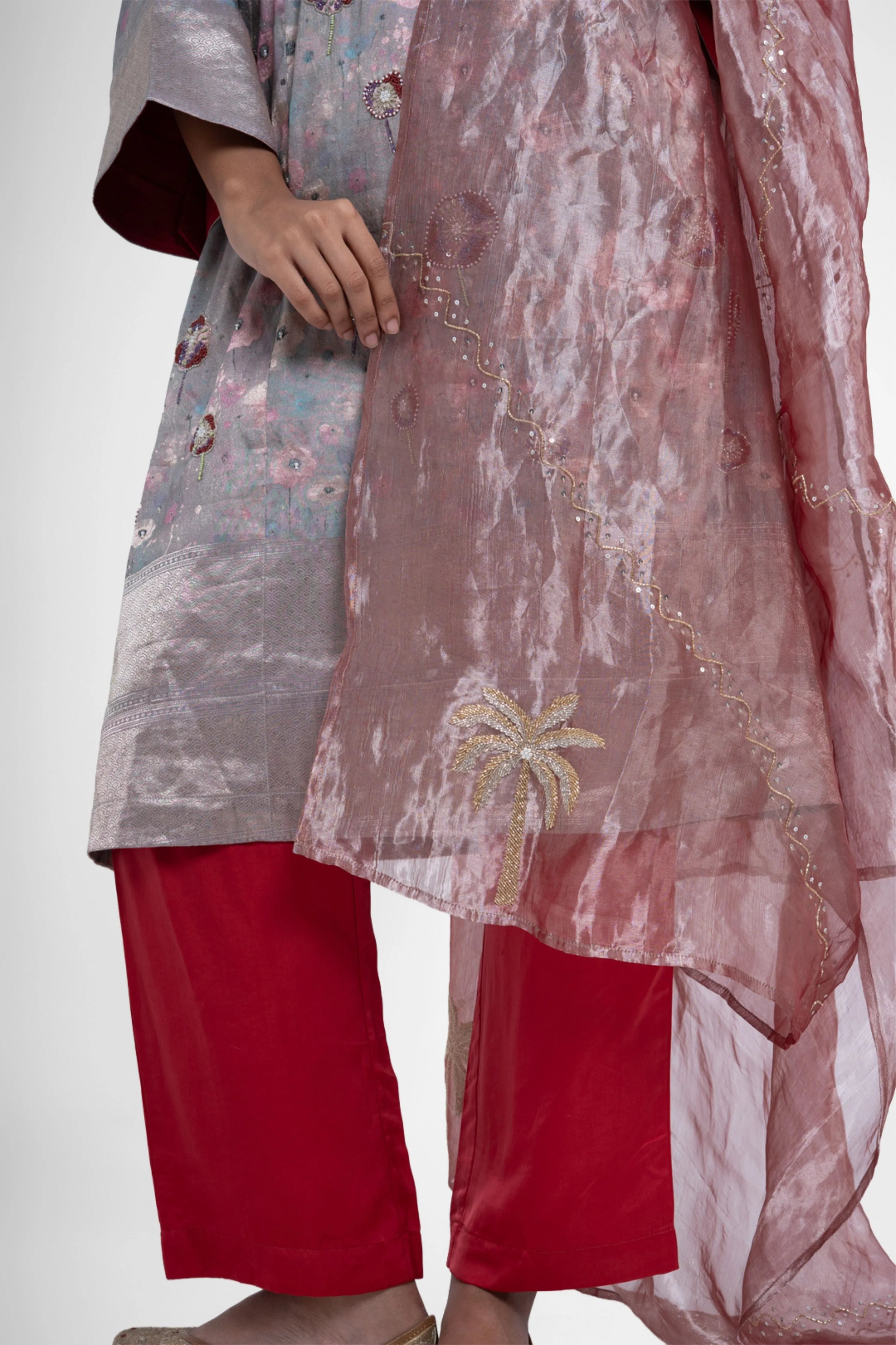 Gulab Odhani