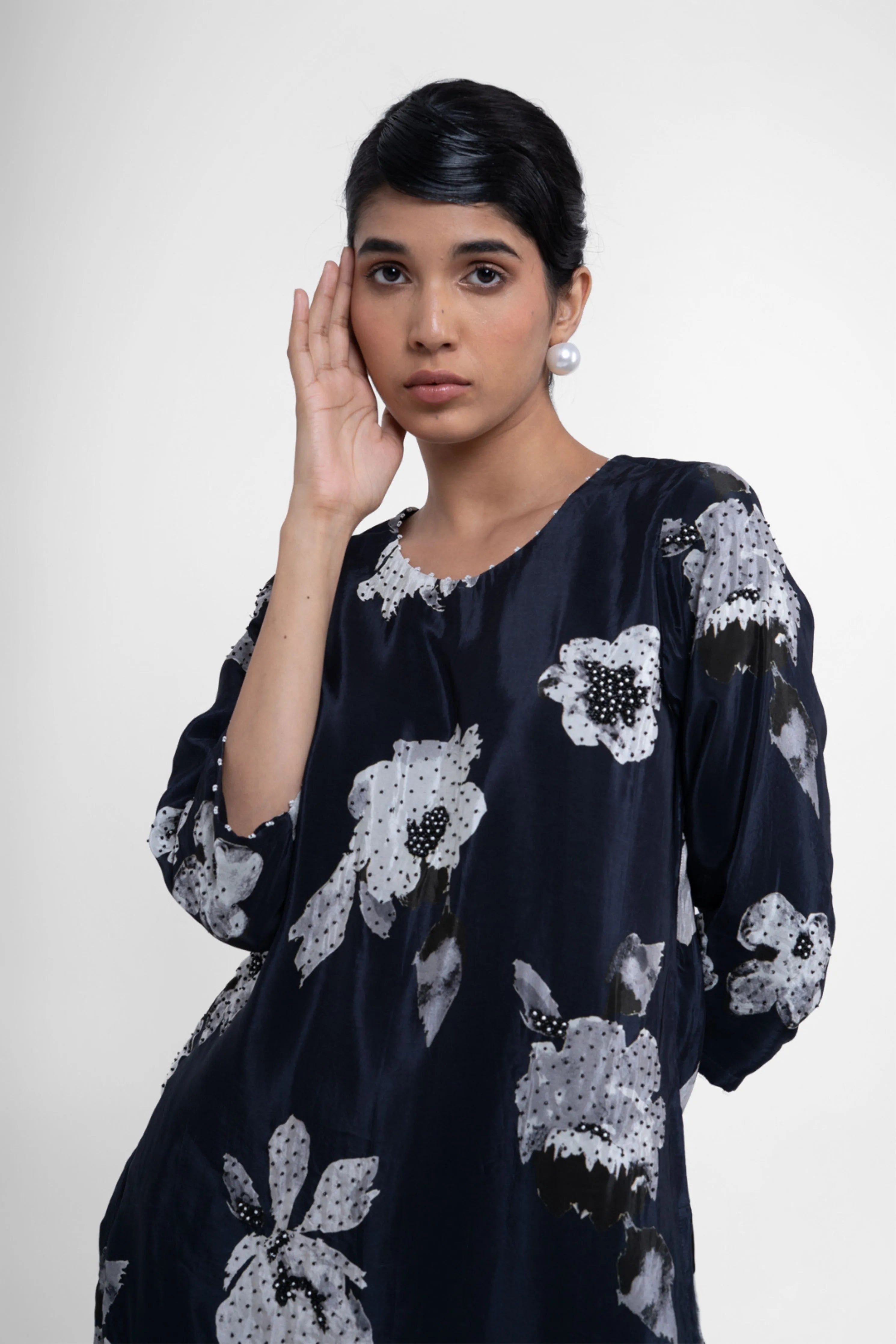 Amaria Kurta Set In Black