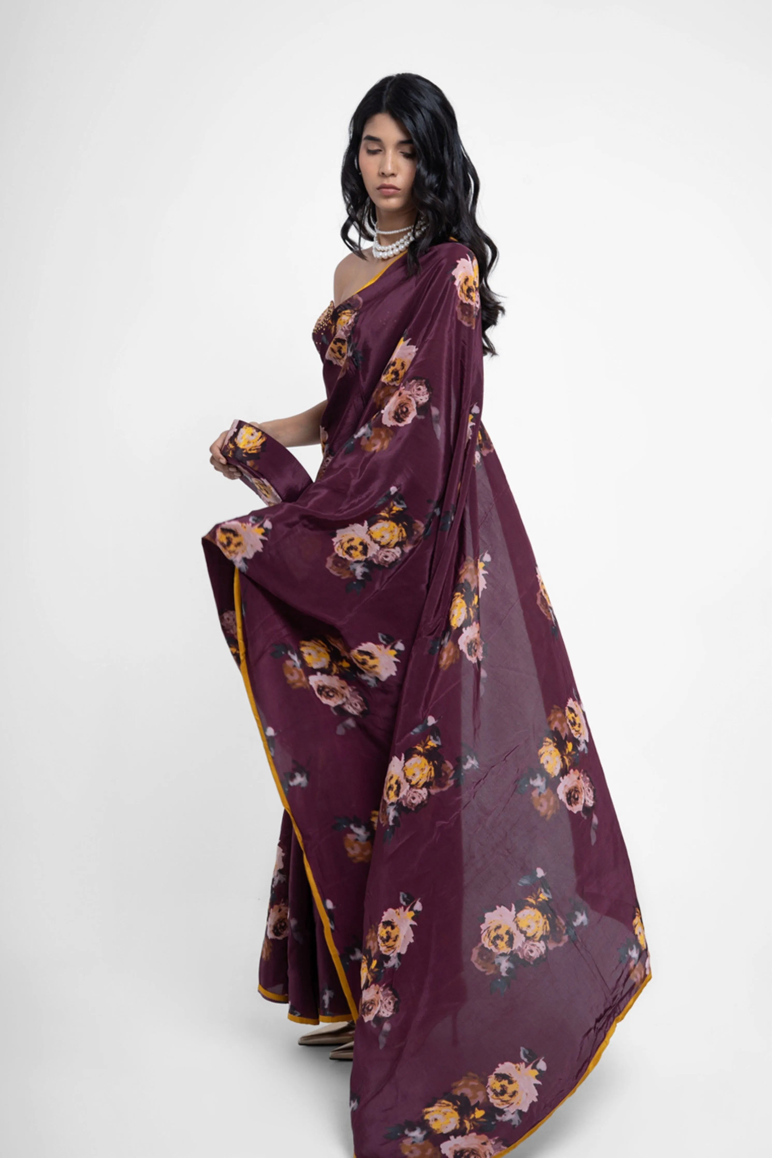 Monika Saree