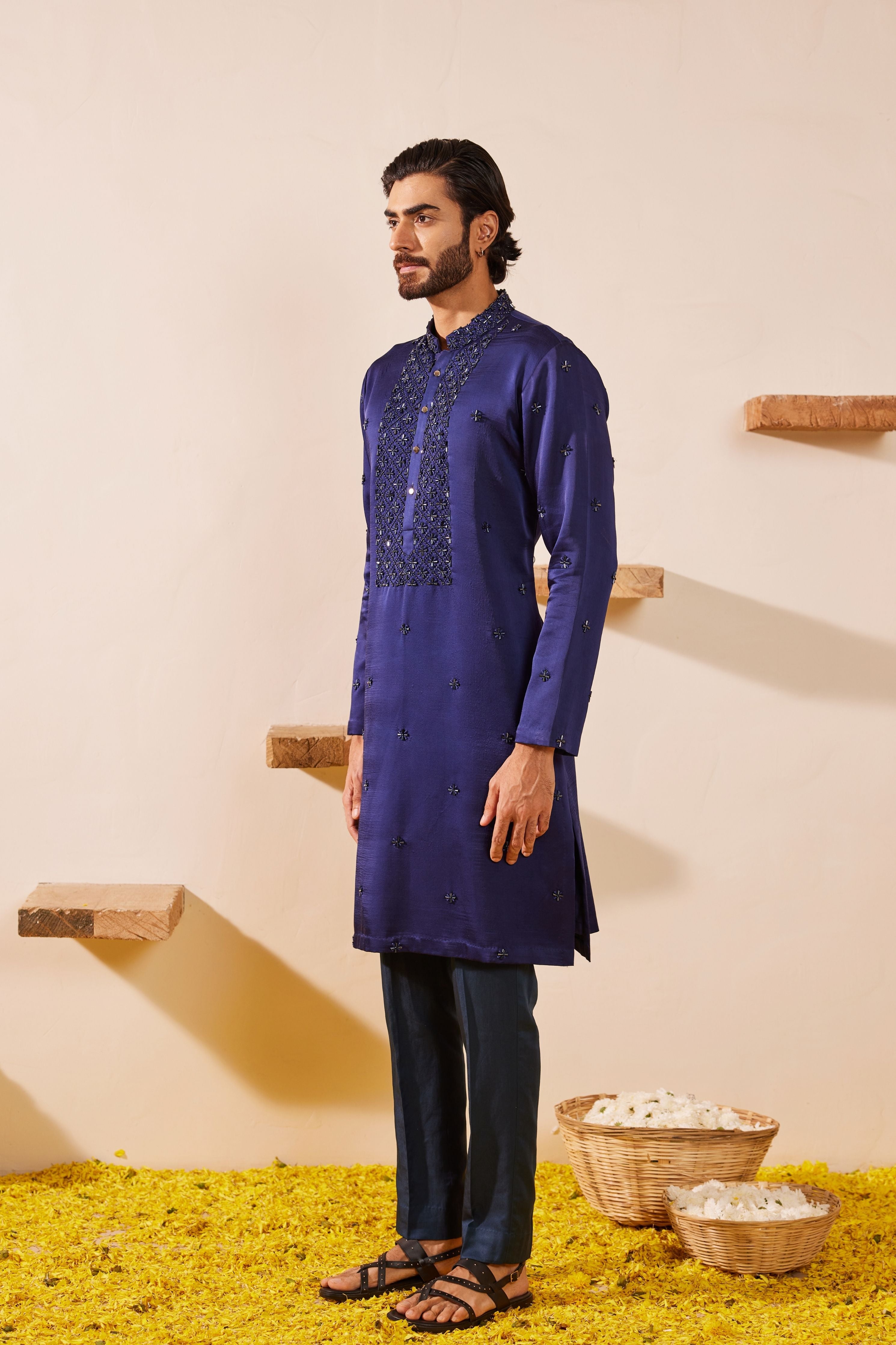 Gyanav Kurta Set