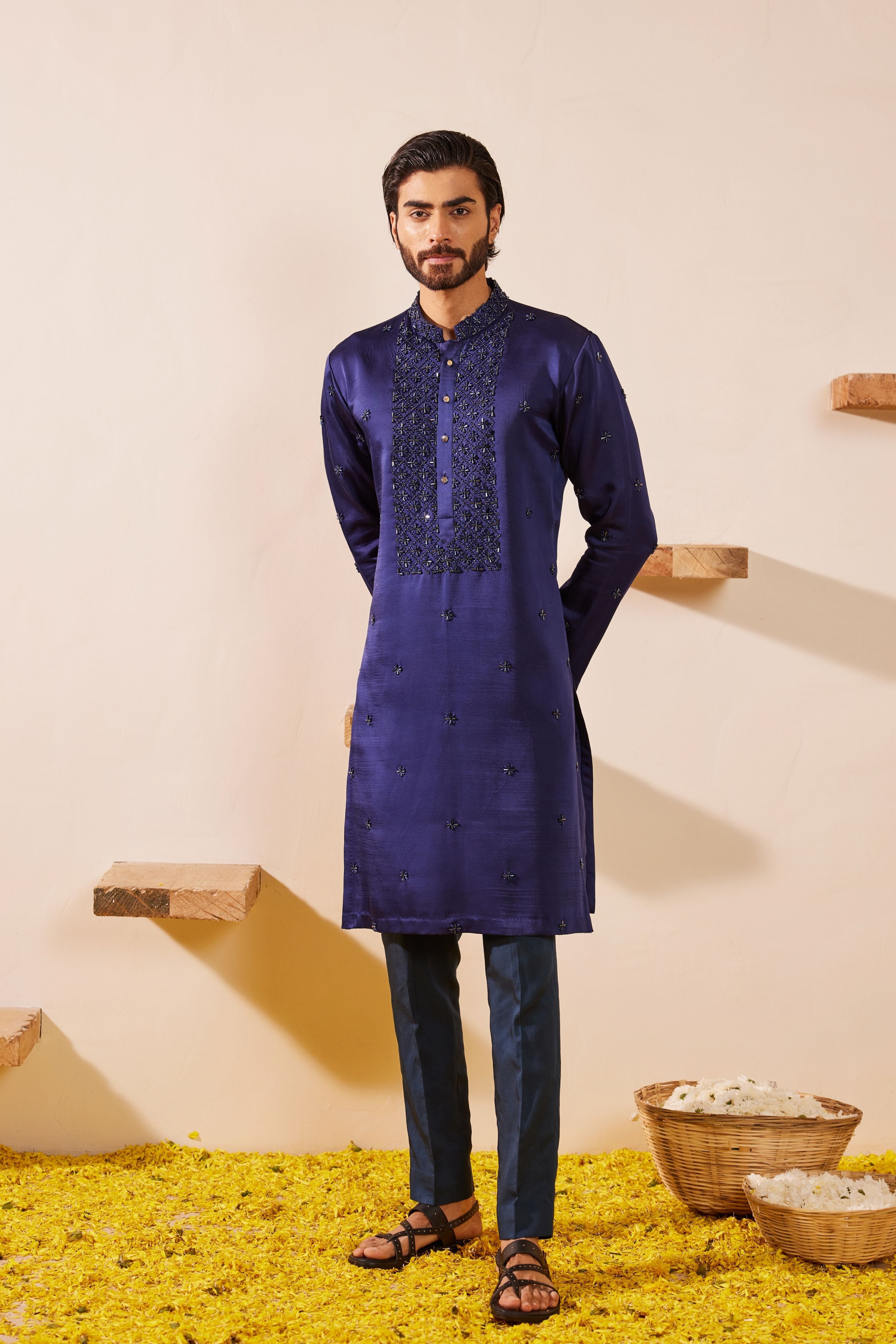 Gyanav Kurta Set