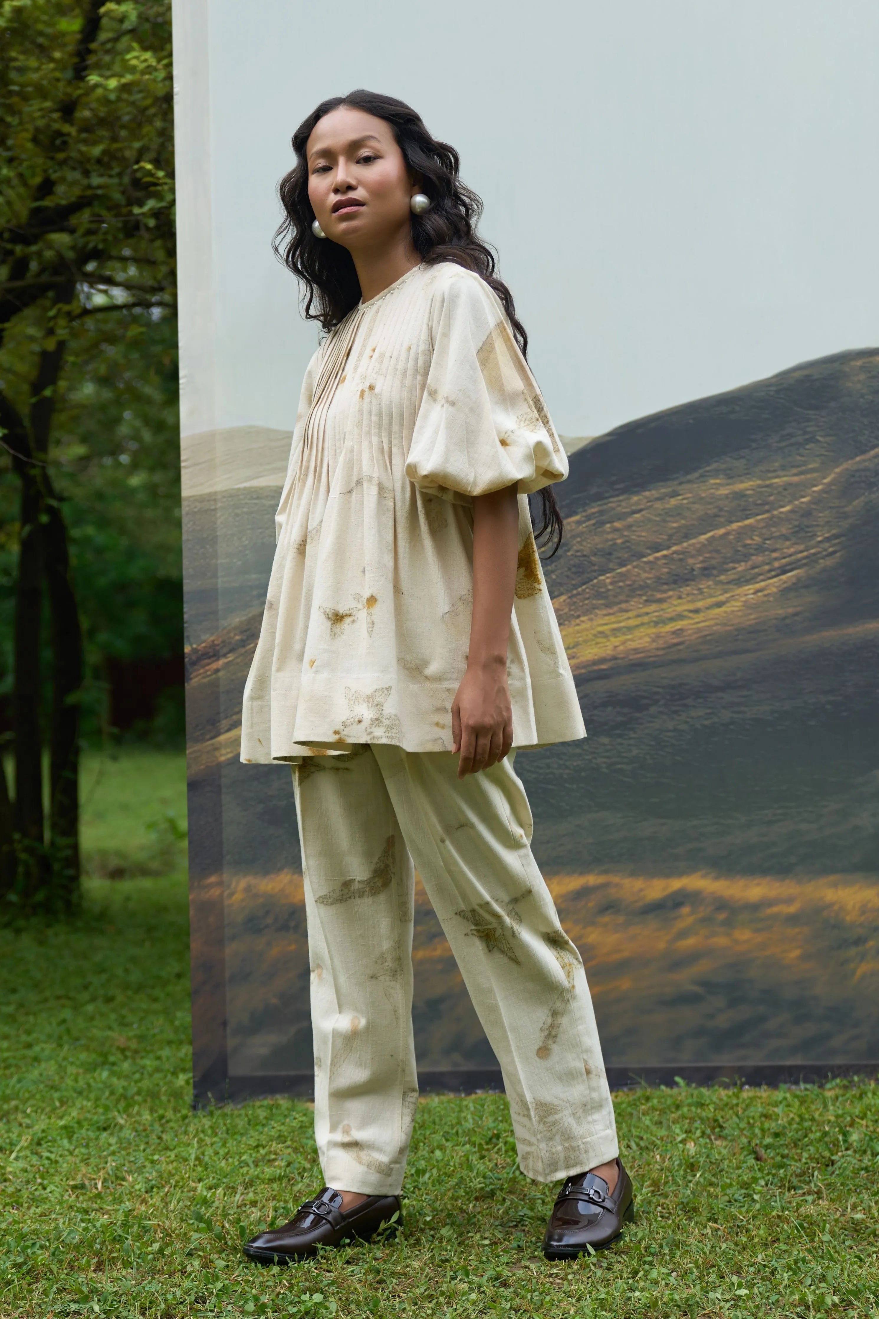 Live Leafy Pintucks Top W Sleeves