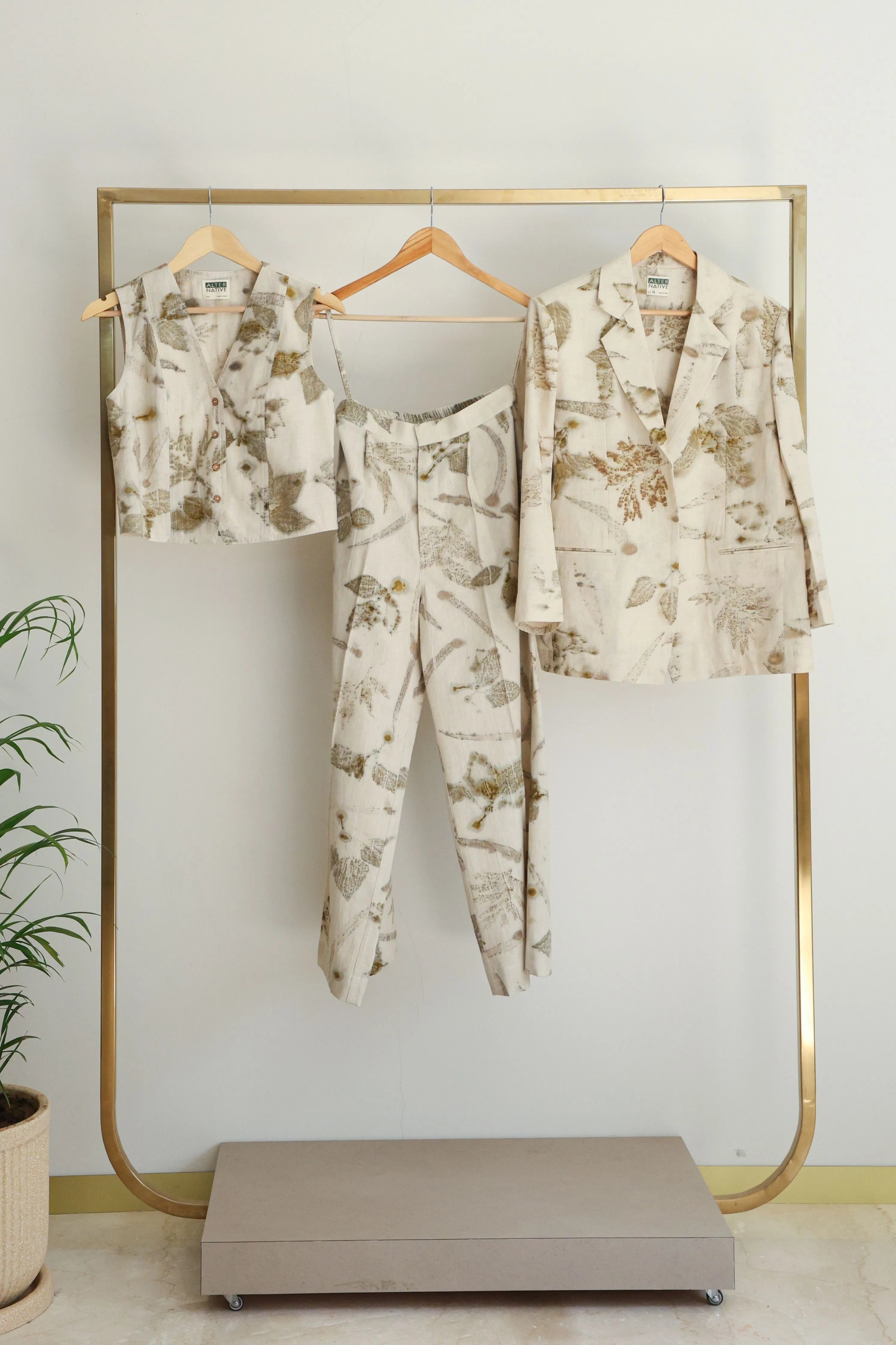 Live Leafy Vest