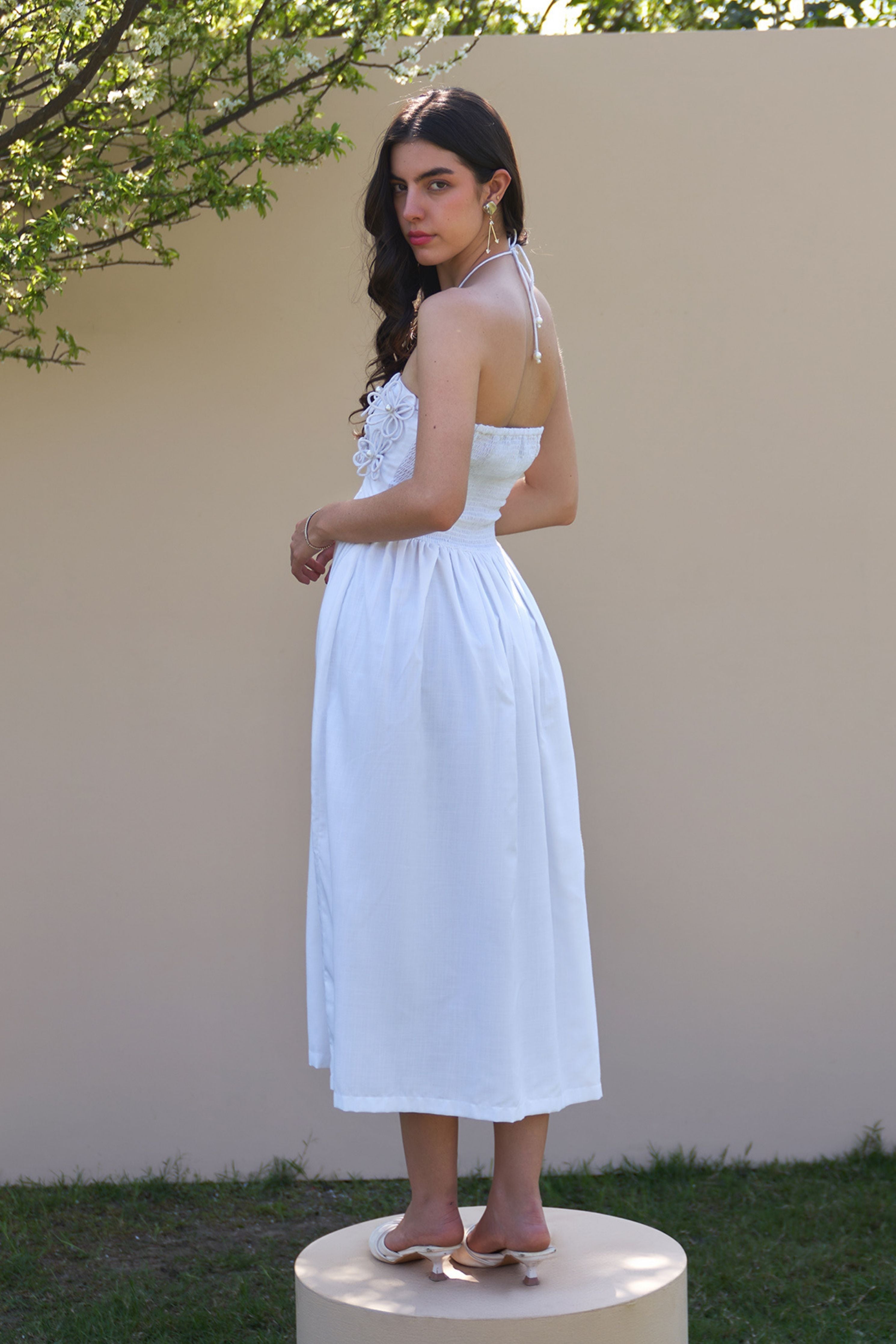 Elle White Midi Dress with Detachable Sleeves