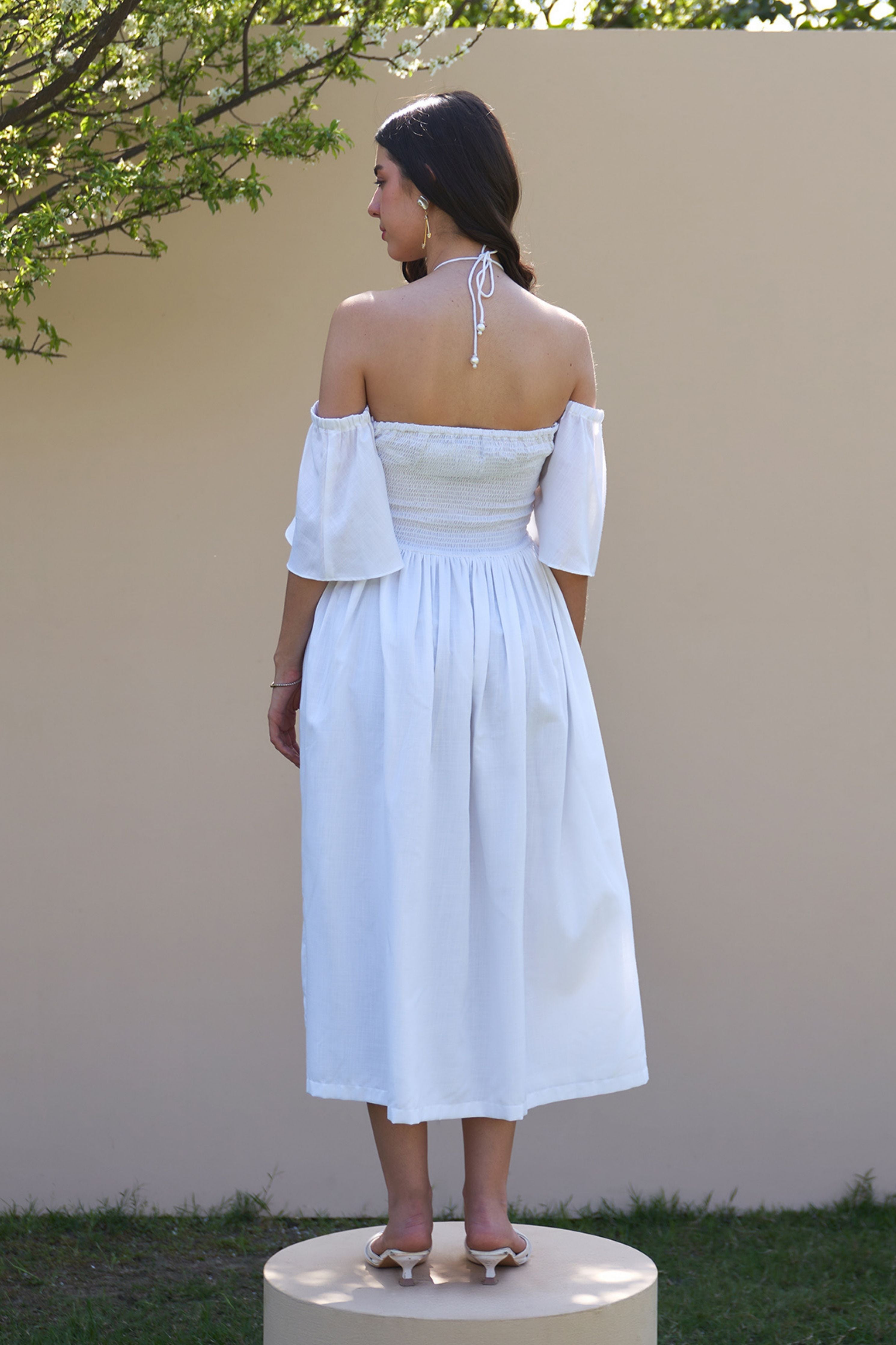 Elle White Midi Dress with Detachable Sleeves