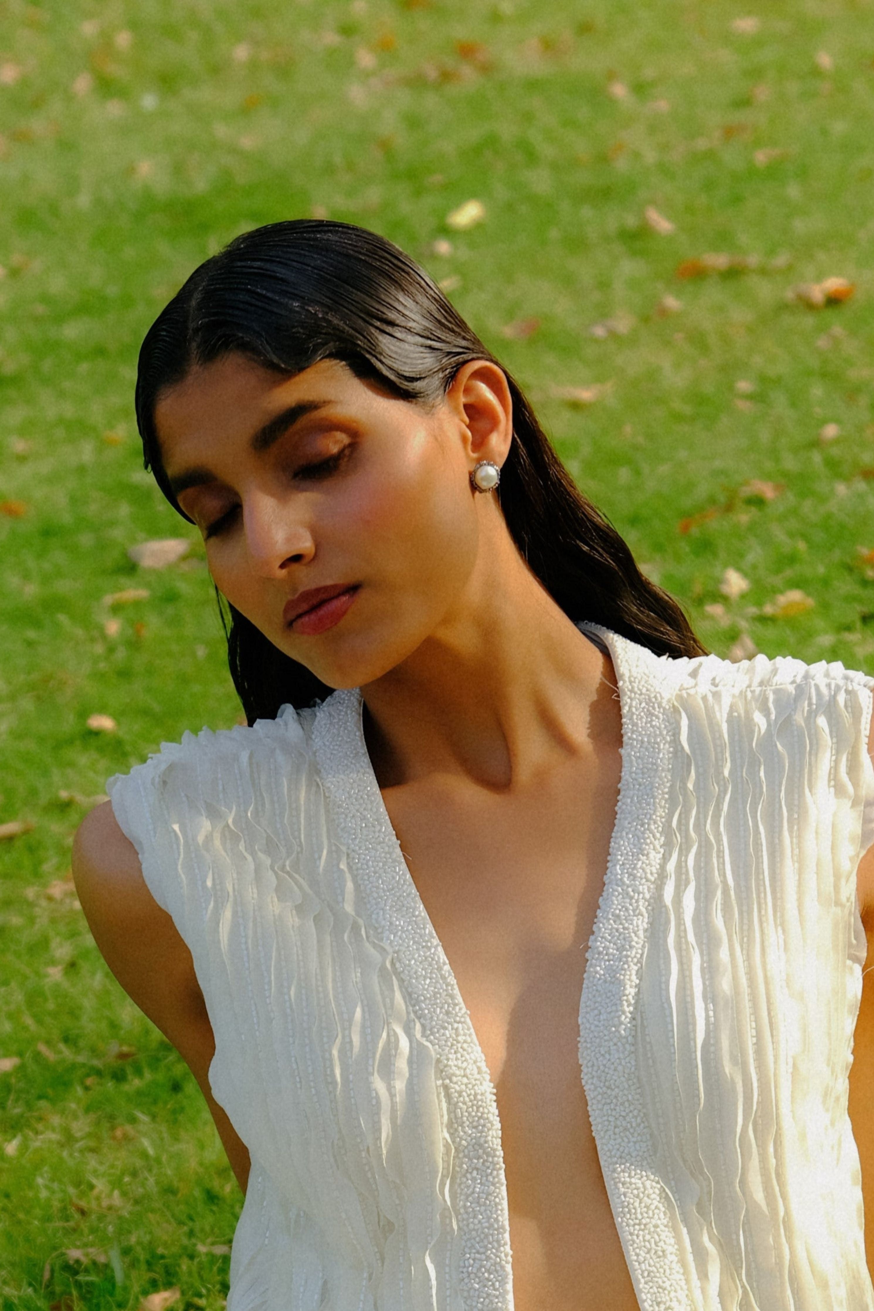 Pearl Cup Studs Meteorite Black