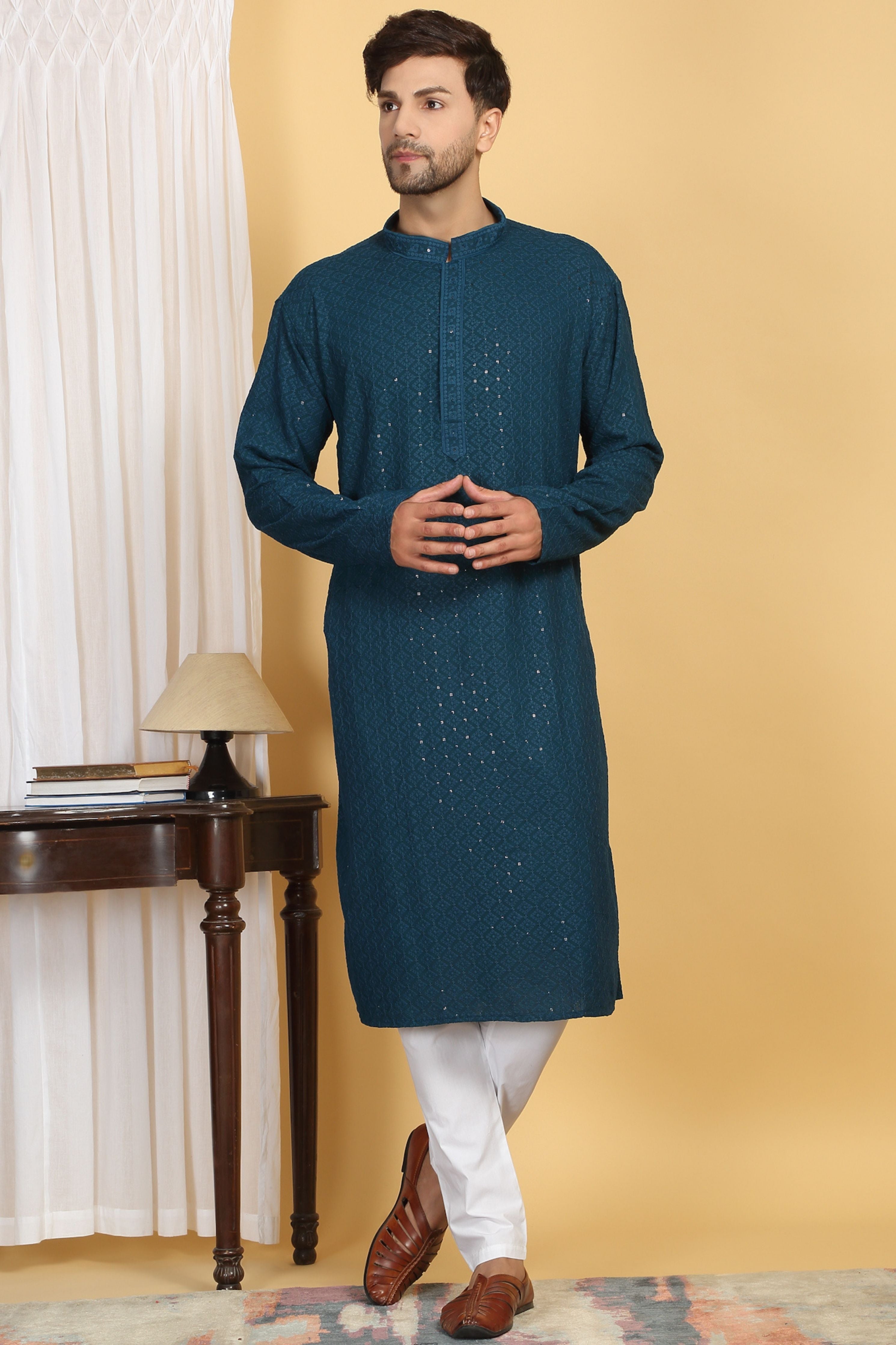 Heera Thread Embroidered Kurta Set