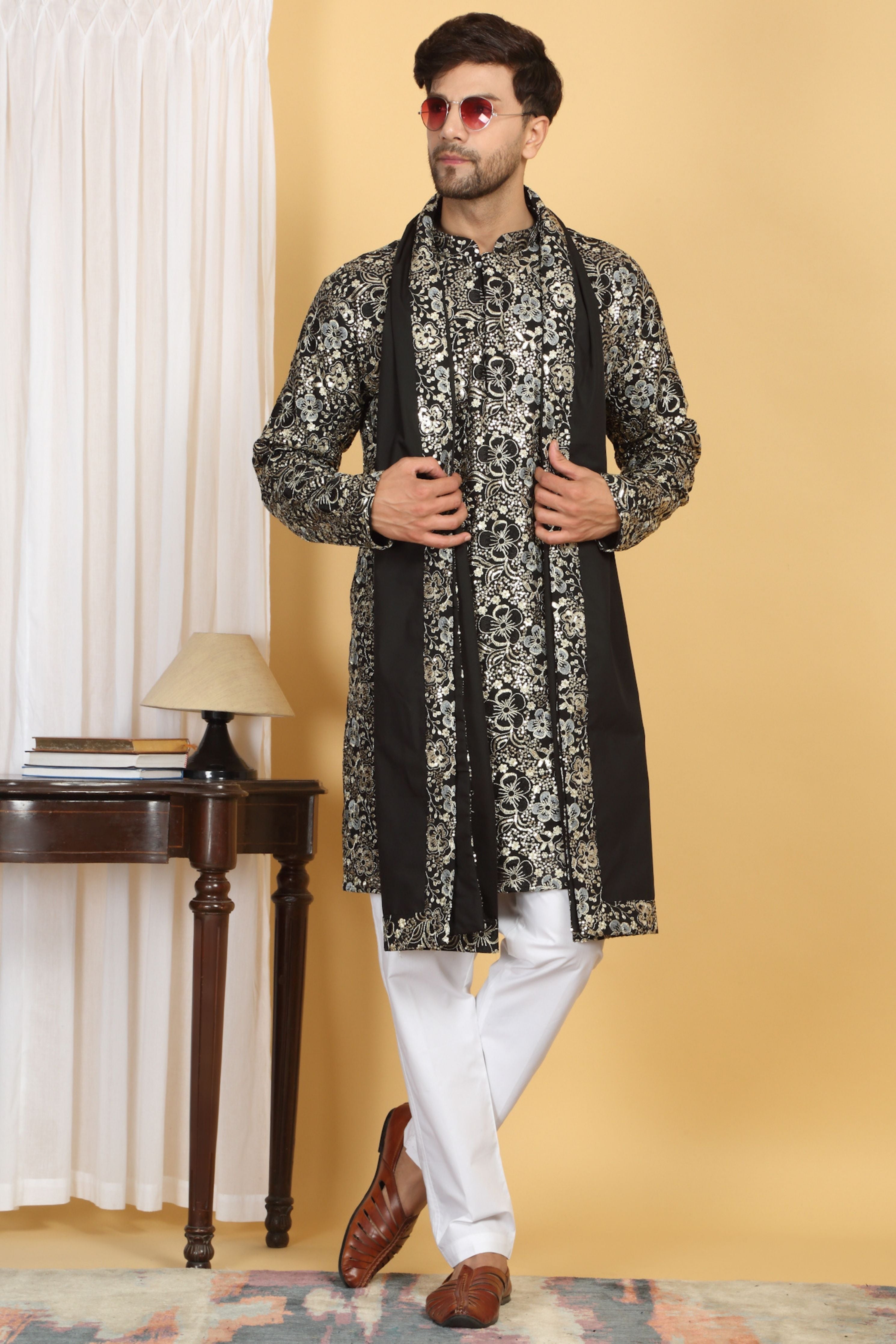 Divyakriti Black Embroidered Kurta Set