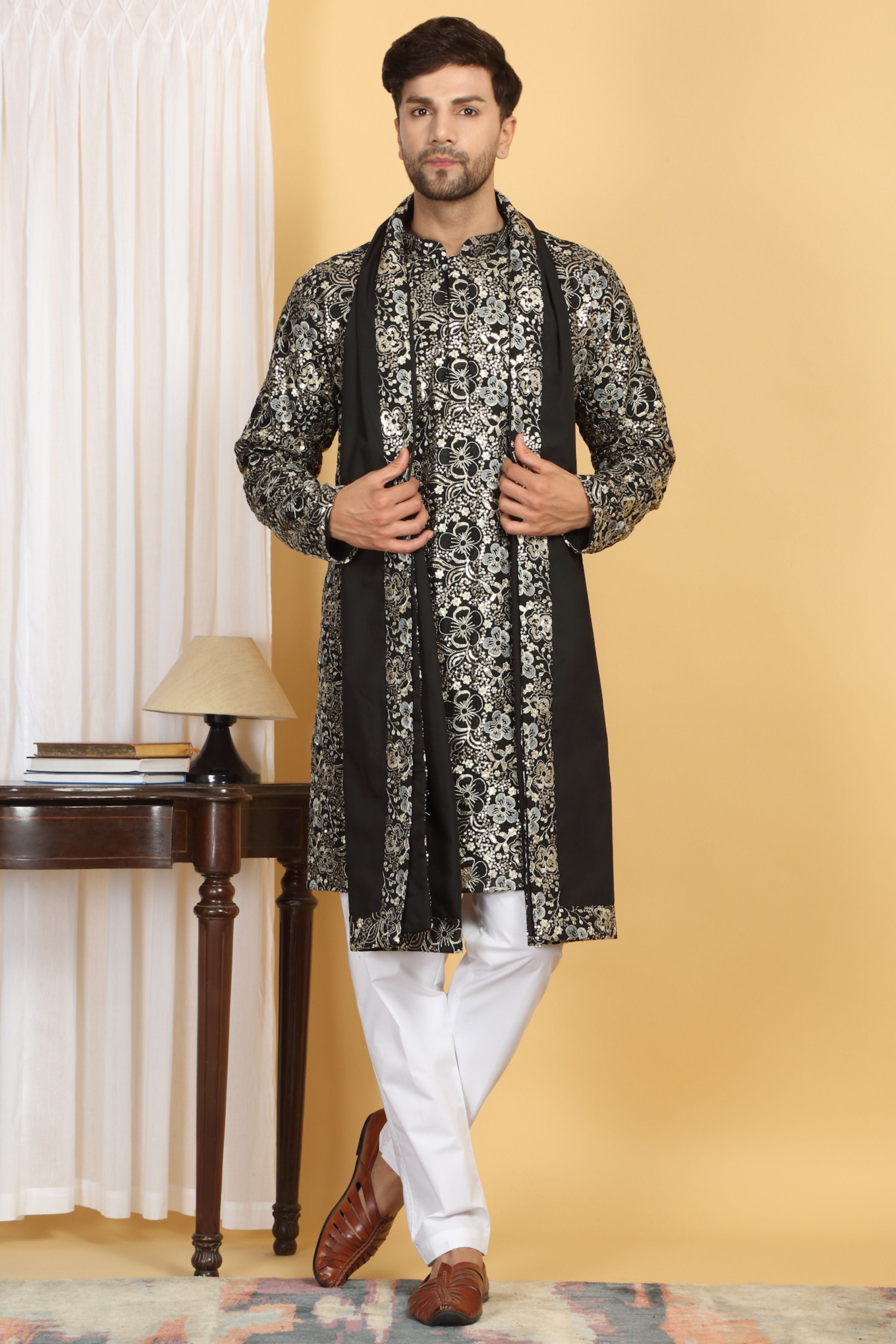 Divyakriti Embroiederd  Kurta Dupatta Pants Set
