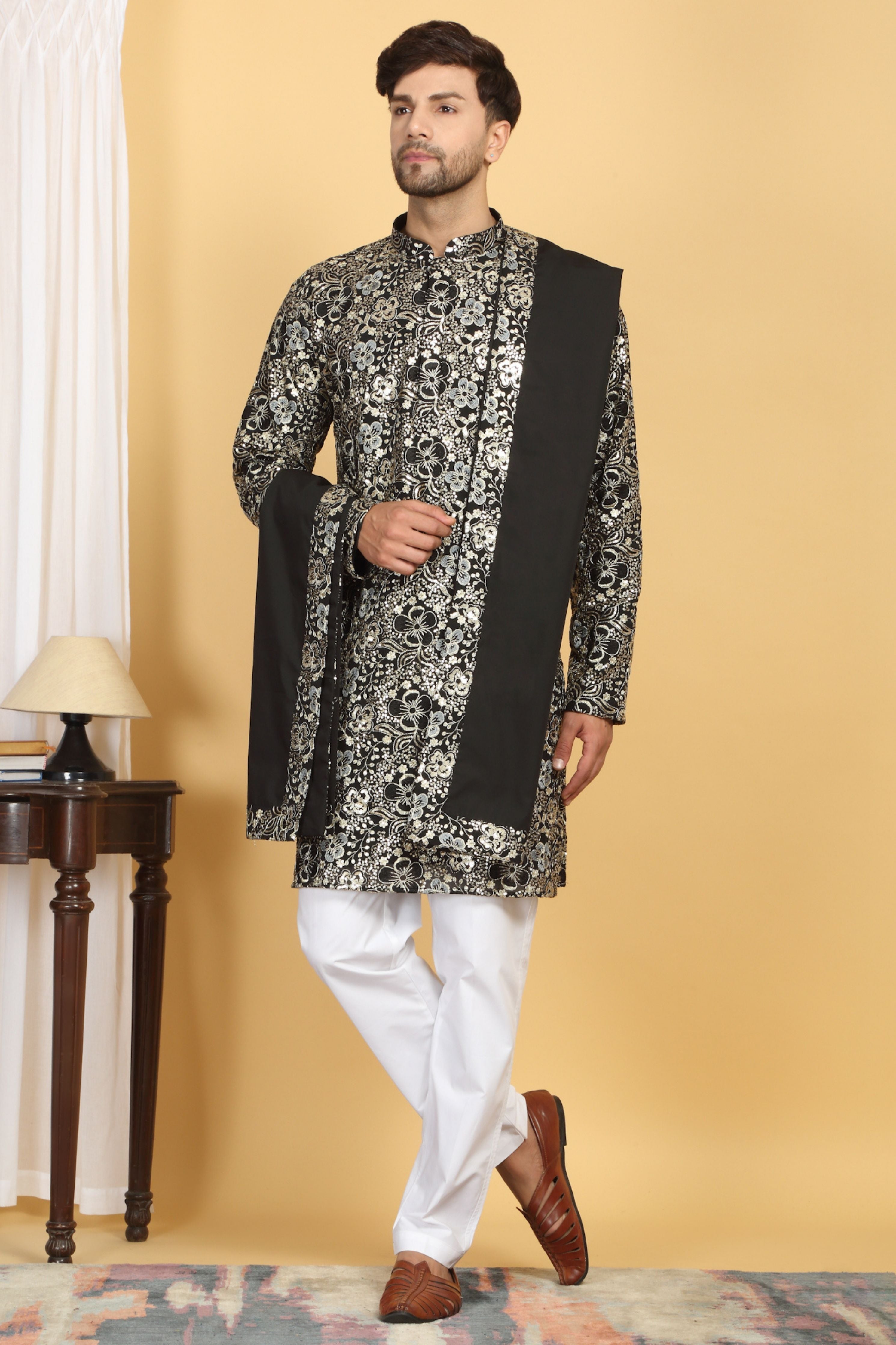 Divyakriti Black Embroidered Kurta Set