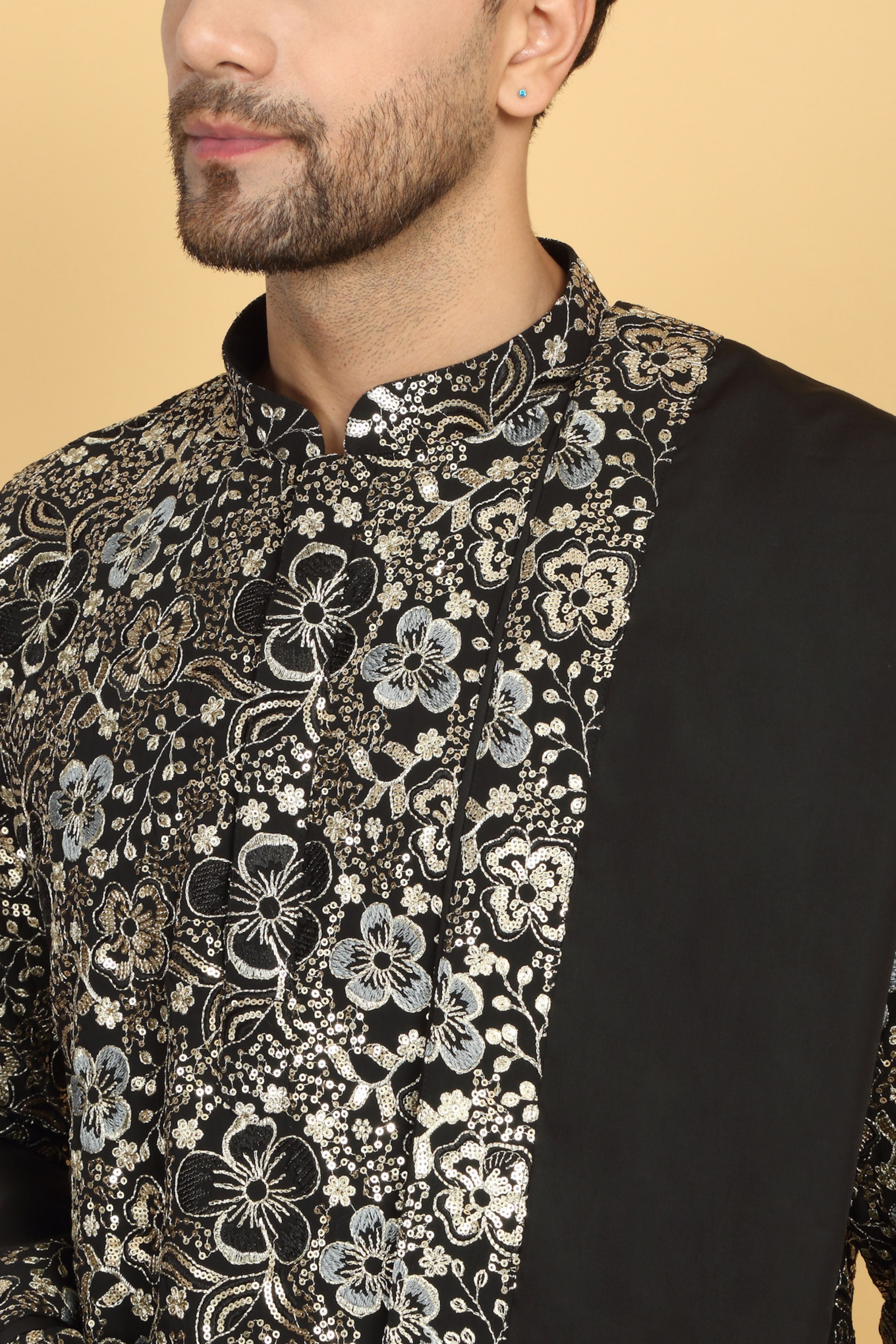Divyakriti Embroiederd  Kurta Dupatta Pants Set