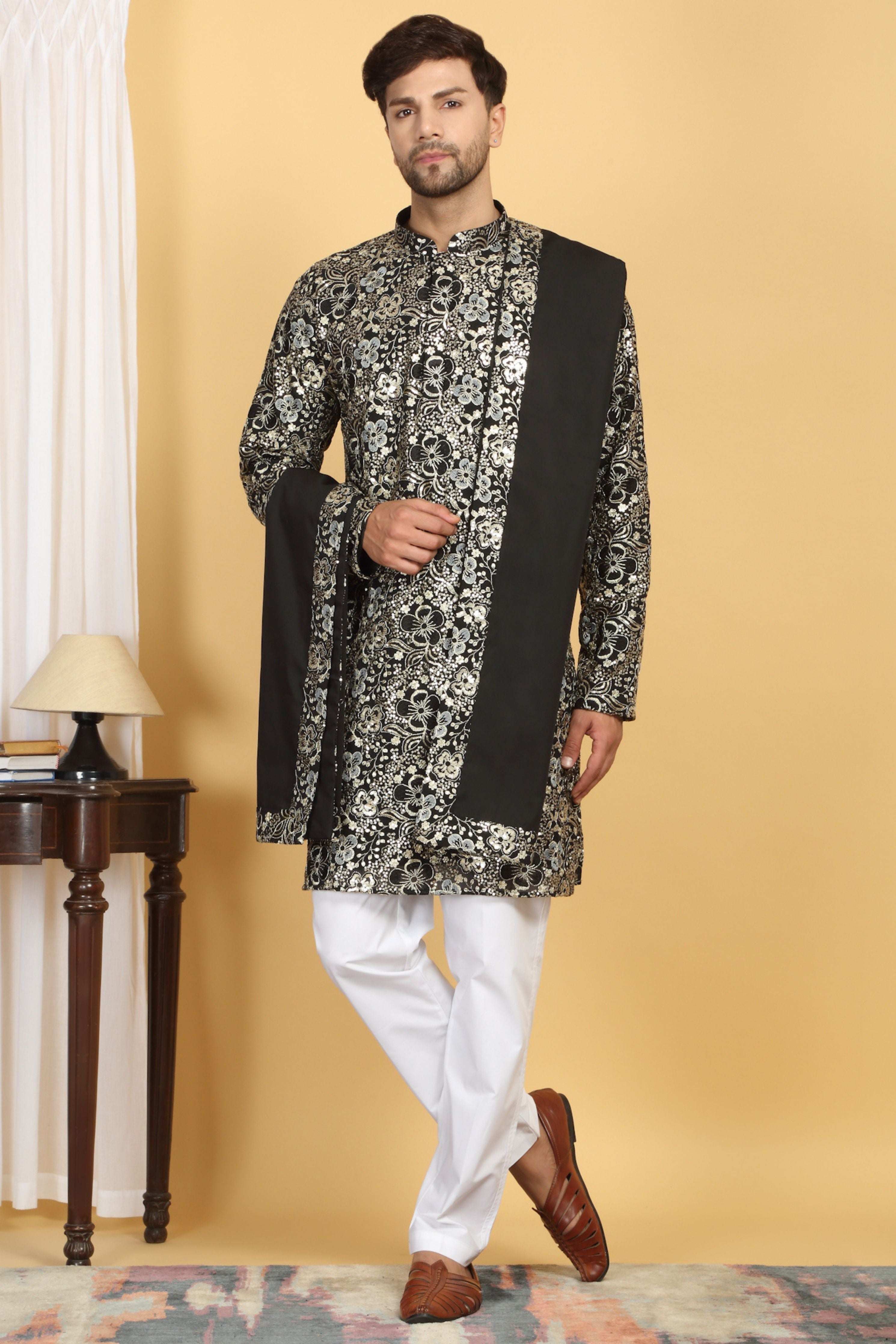Divyakriti Embroiederd  Kurta Dupatta Pants Set
