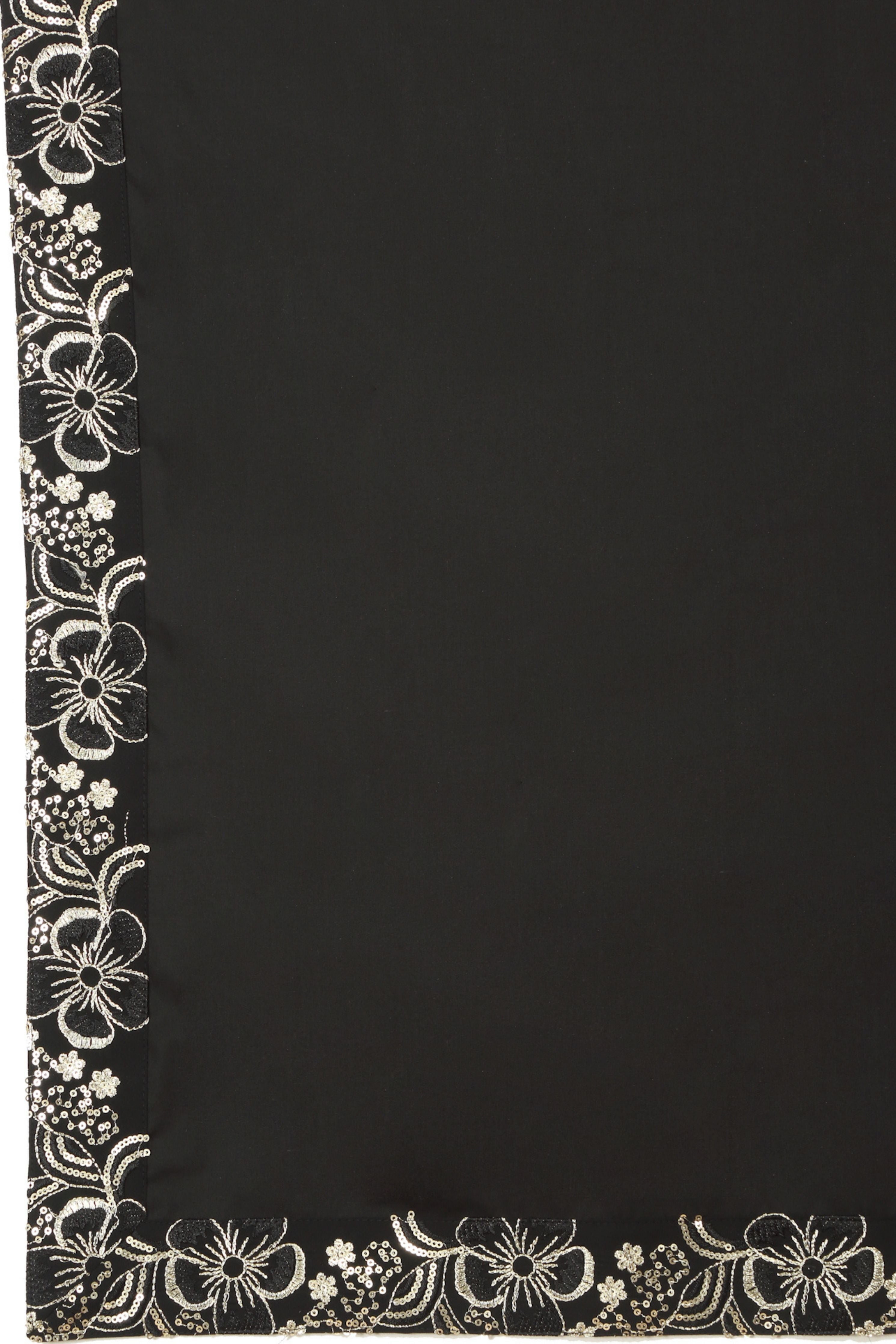 Divyakriti Black Embroidered Kurta Set