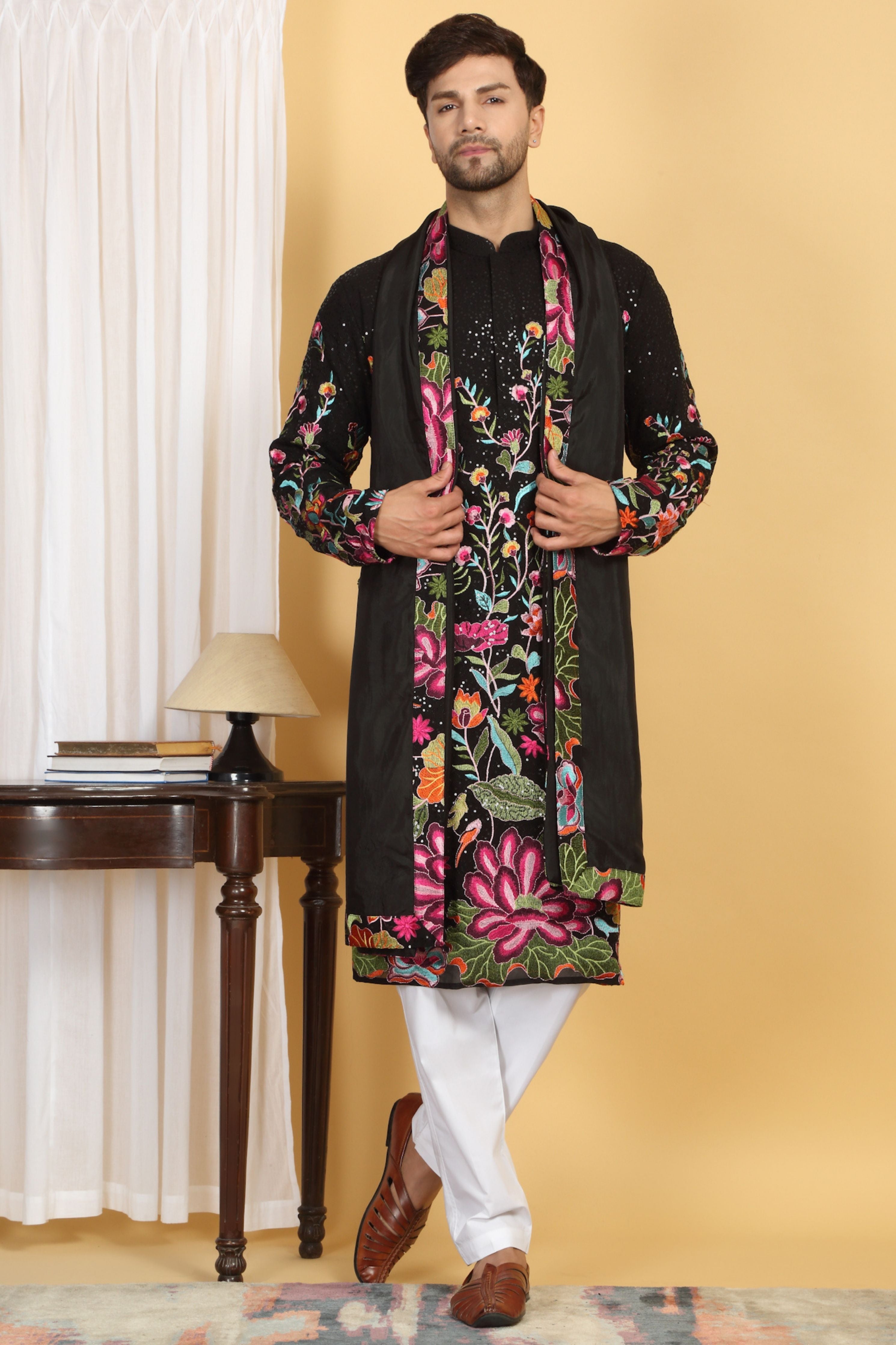 Pushp-Vihaar Embroidered Kurta Set