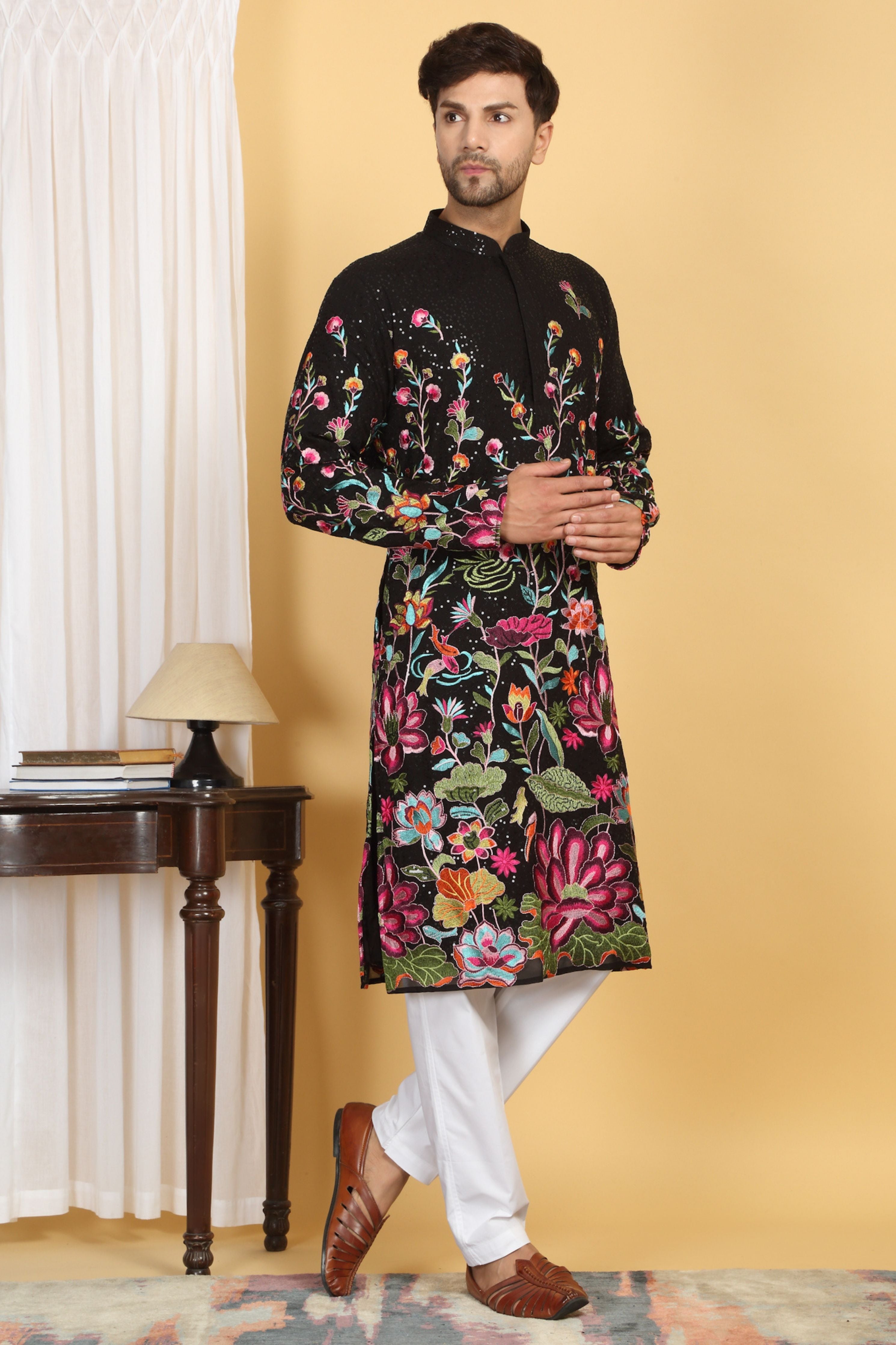 Pushp-Vihaar Embroidered Kurta Set