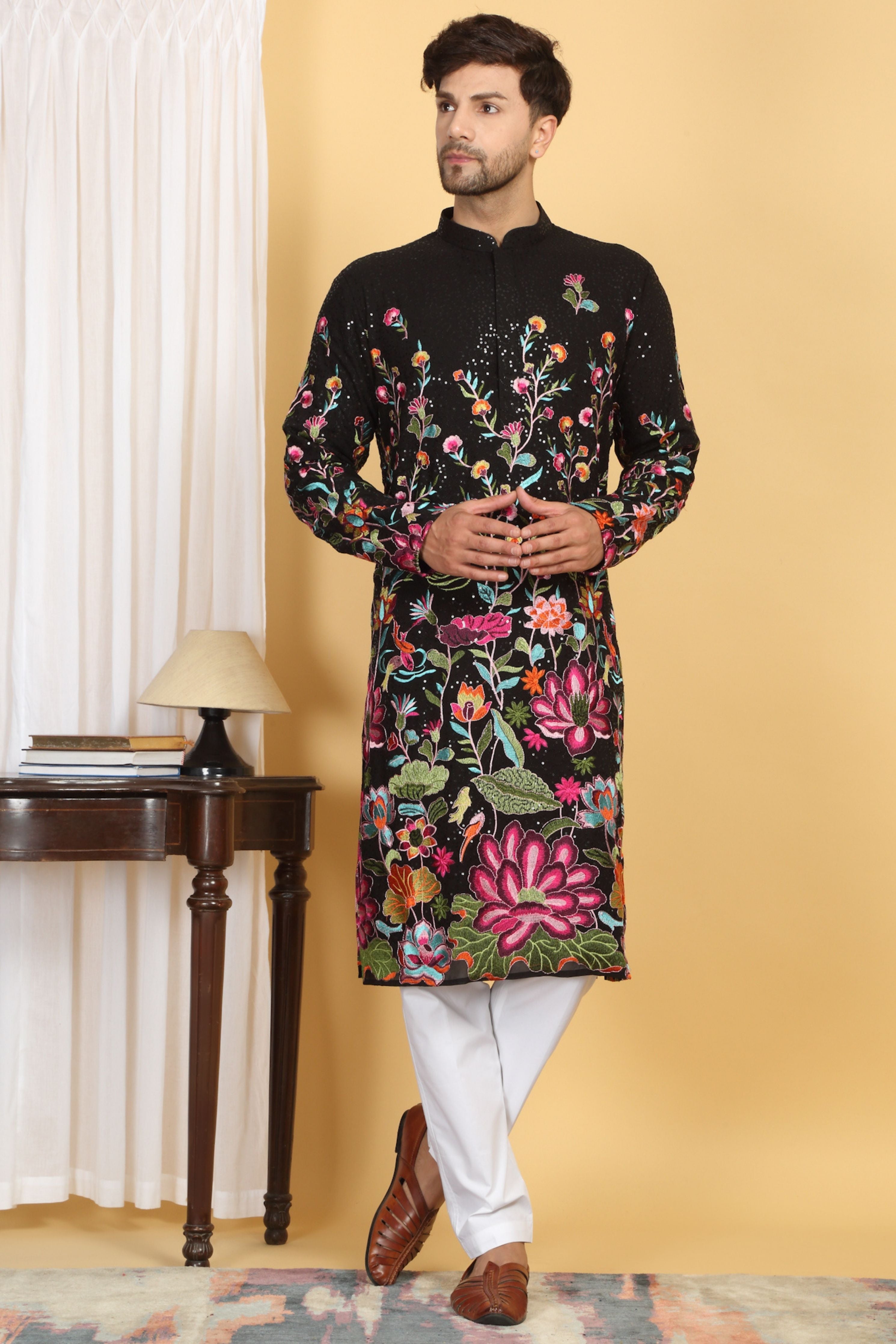 Pushp-Vihaar Embroidered Kurta Set