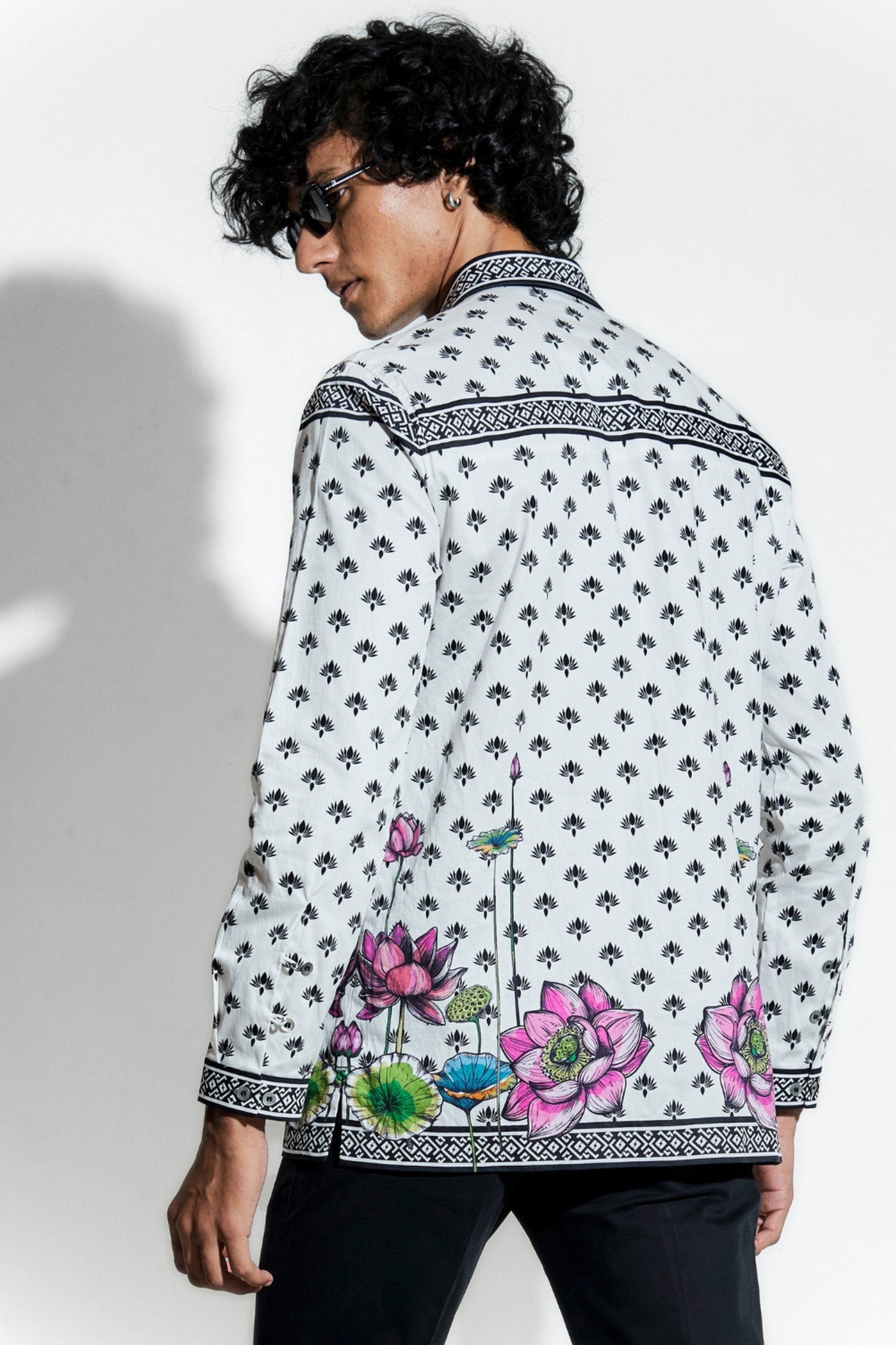 Nelumbo Black Cotton Printed Shirt
