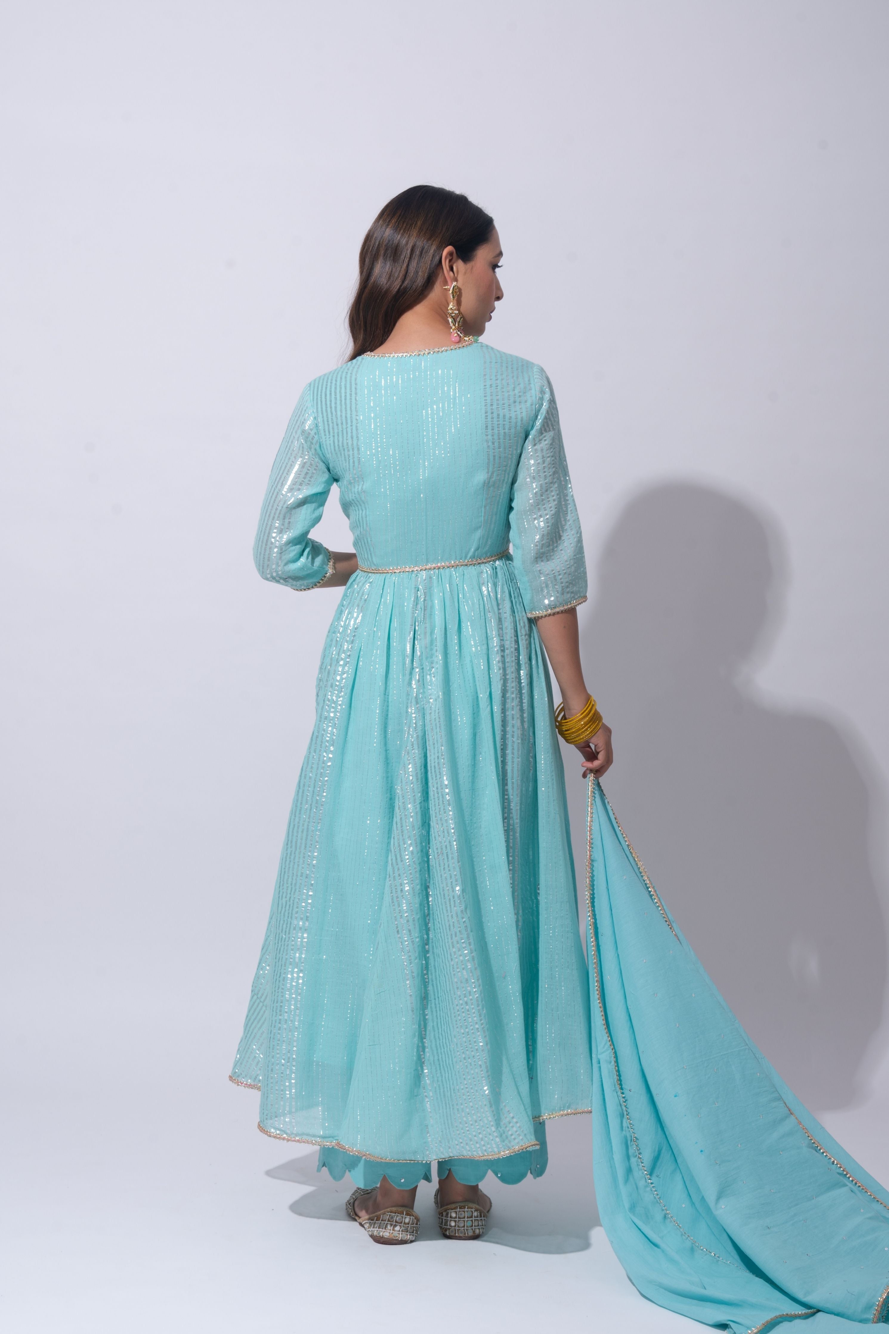 Aasmani Kurta Set