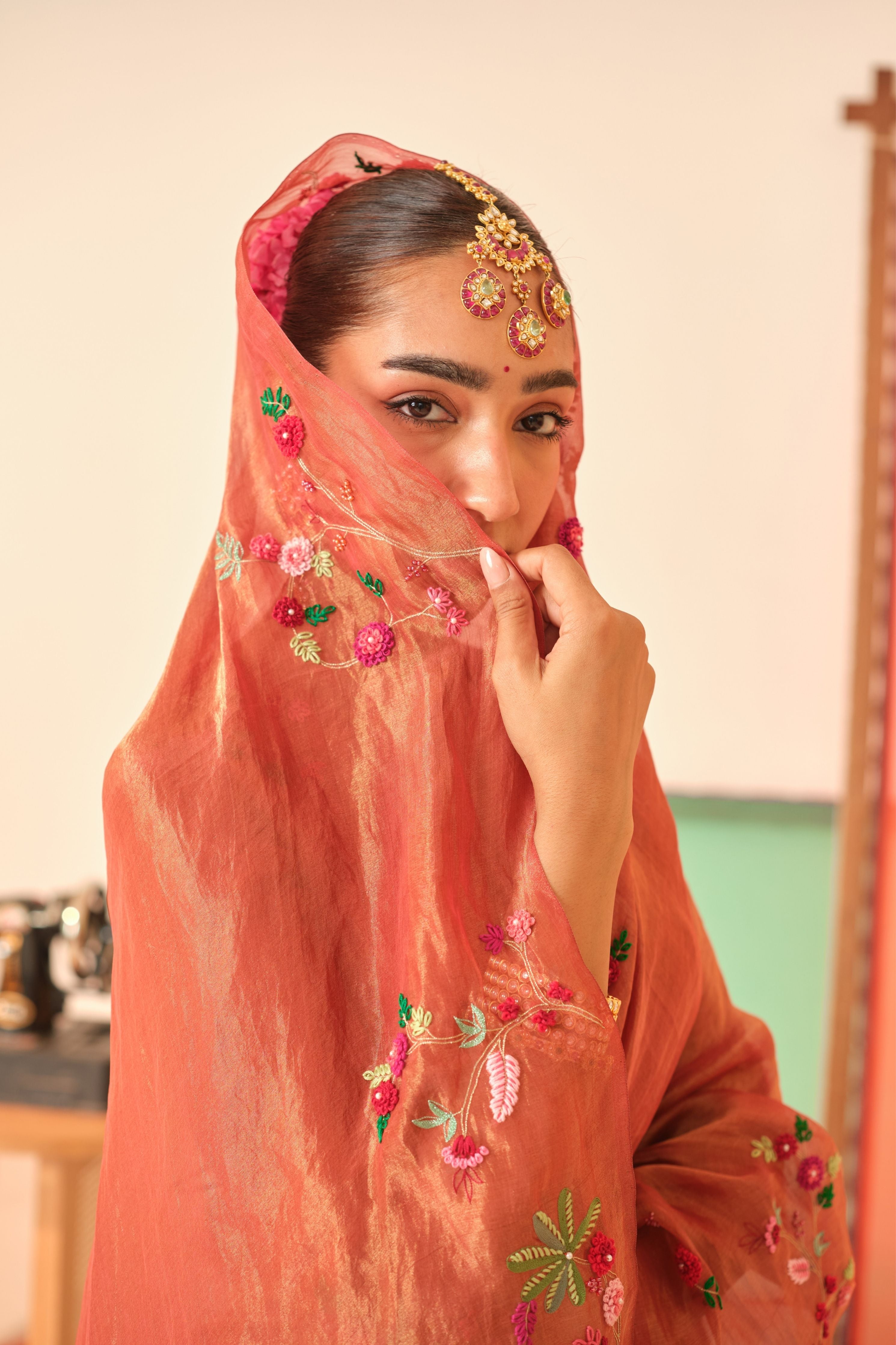 Anandi Silk Tissue Sri