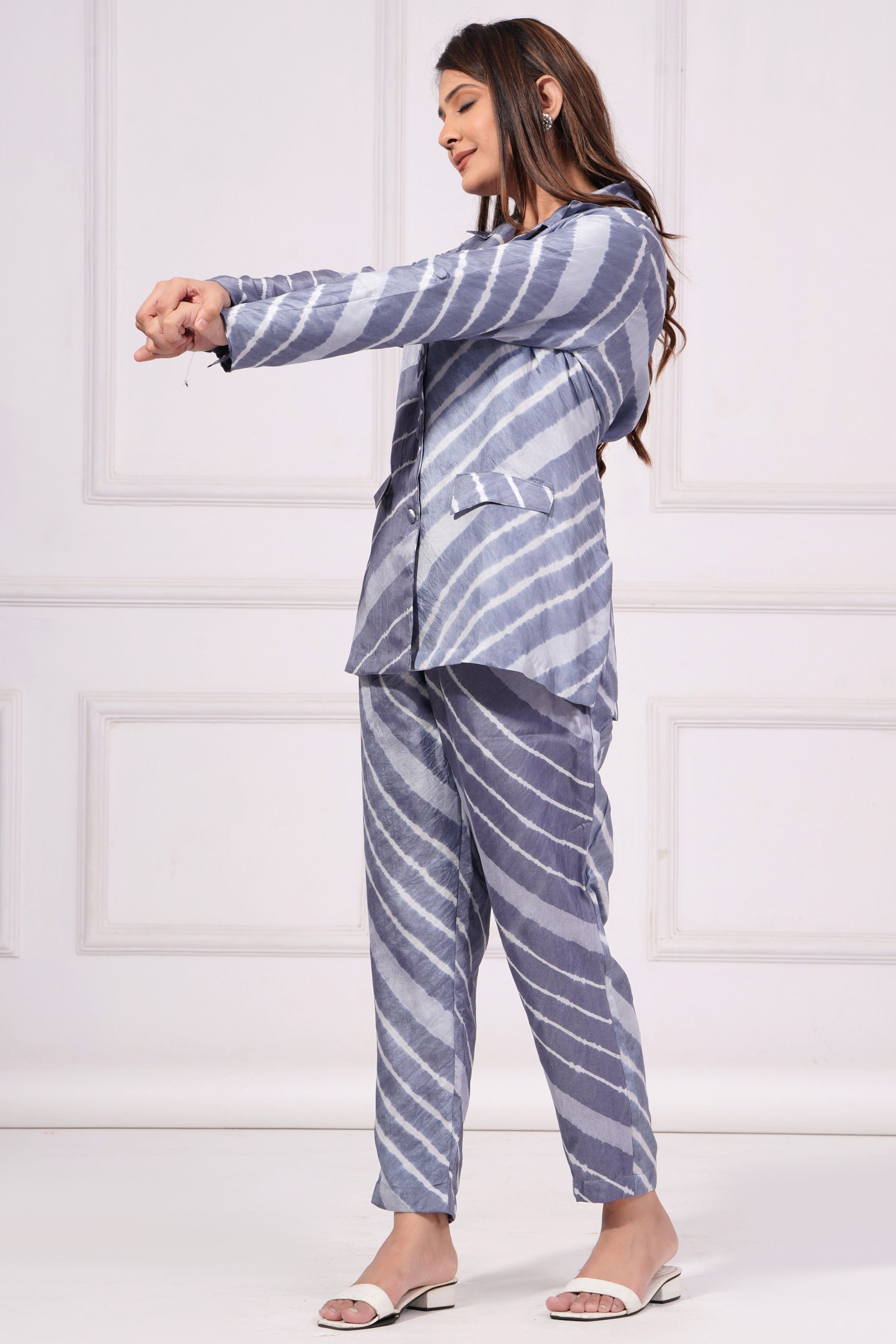 Grey Leheriya Pant Suit