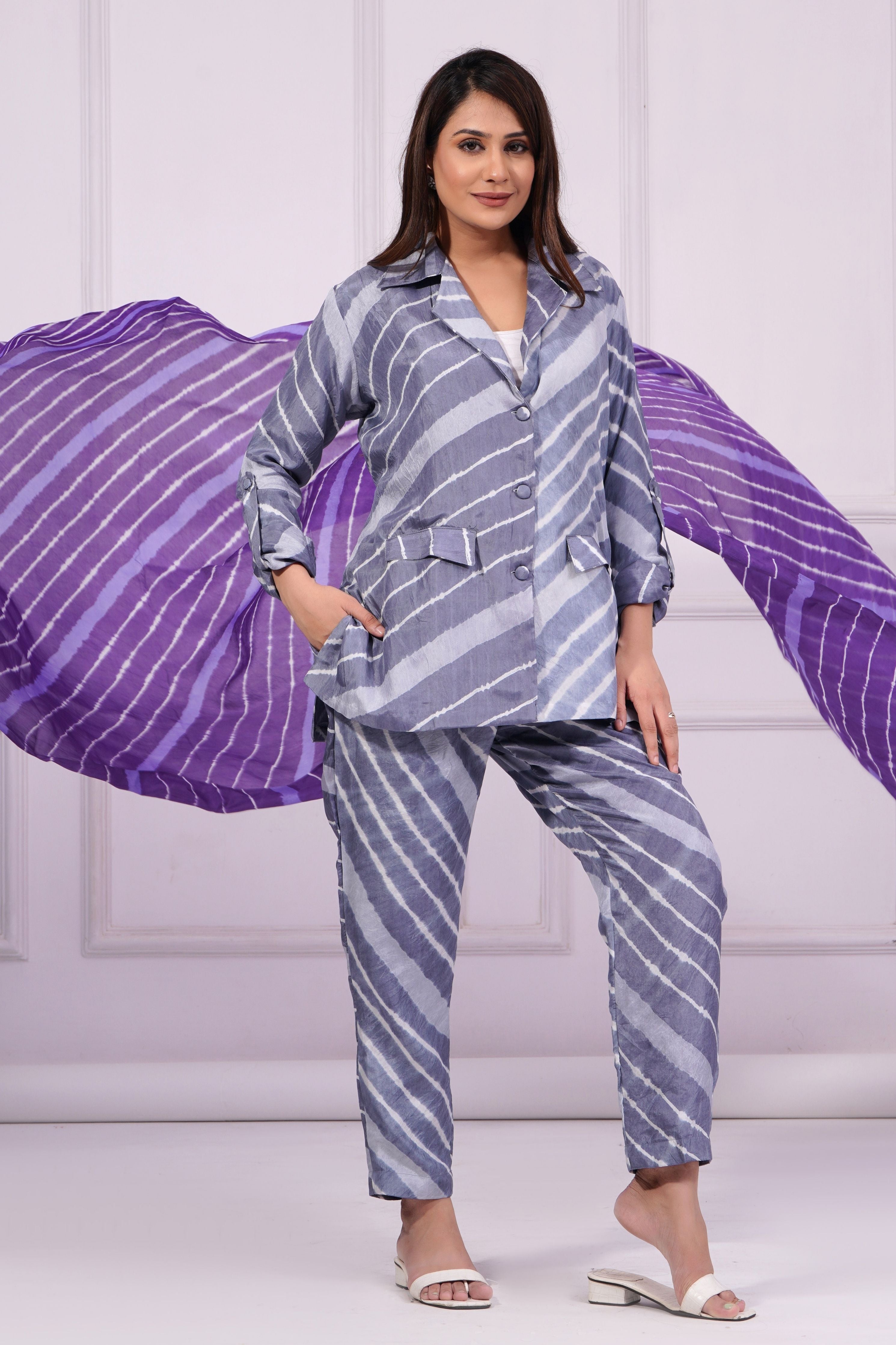 Grey Leheriya Pant Suit