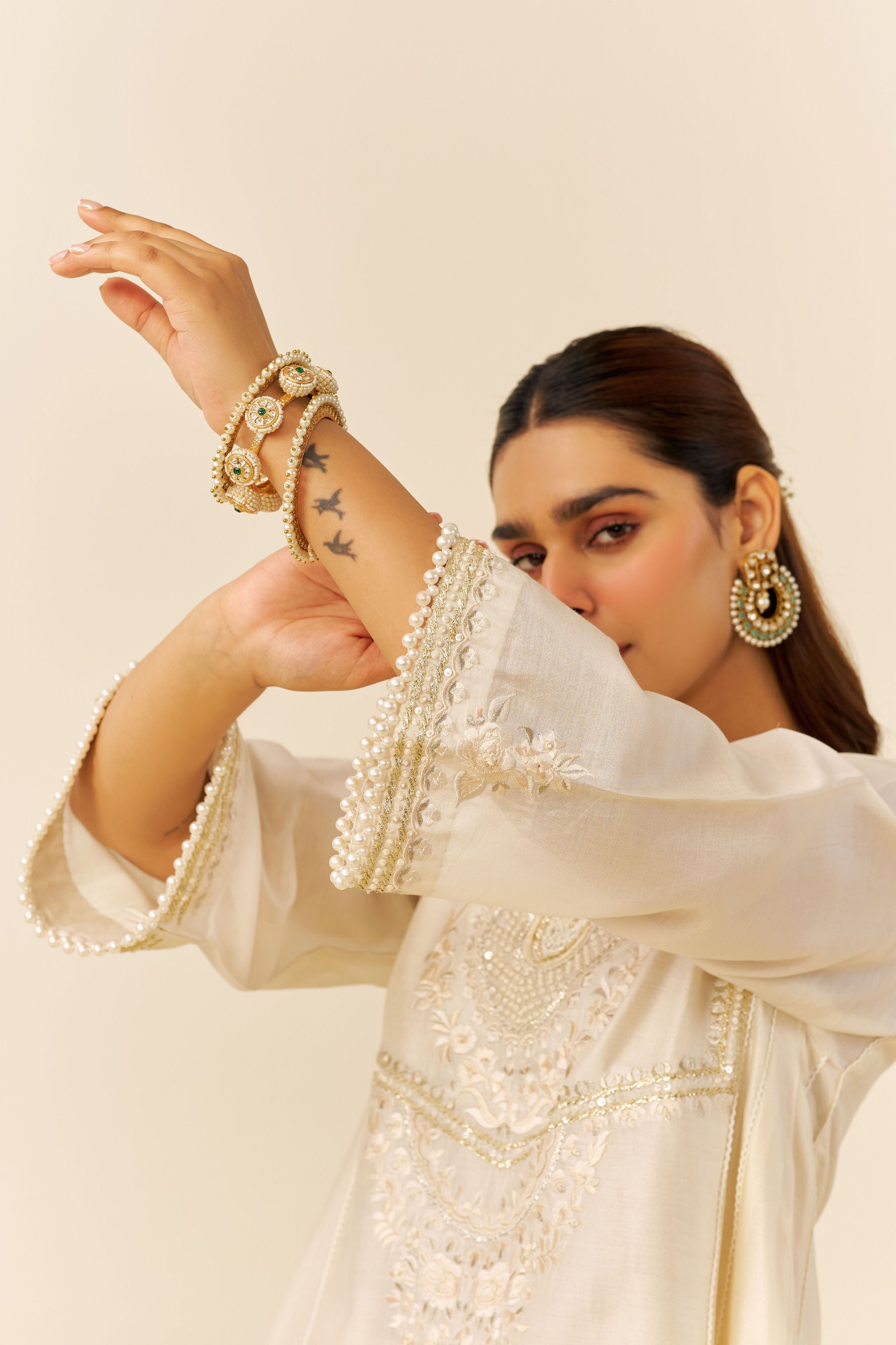 Aiza Short Ivory Chauga Set With Dupatta