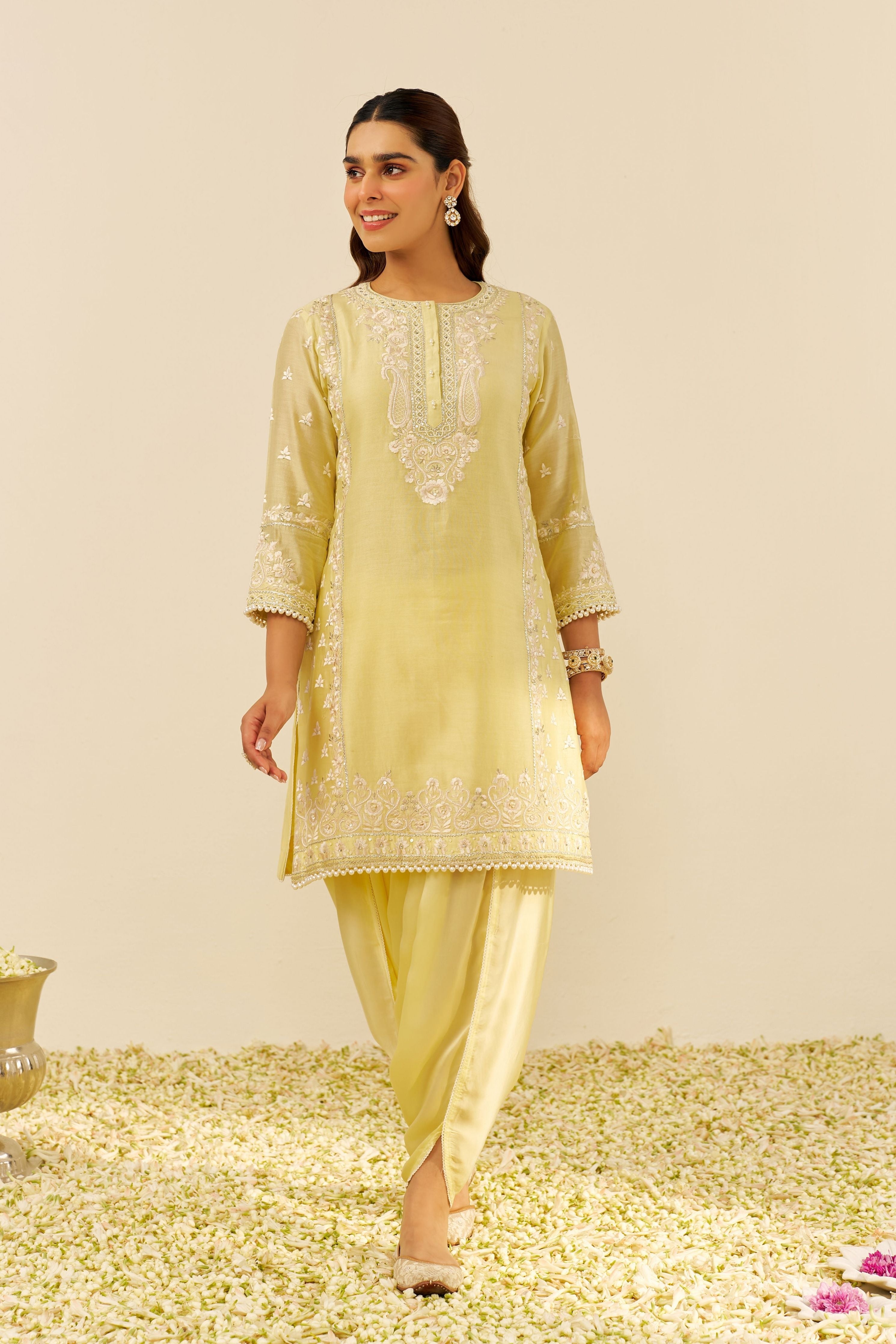 Zaisha Short Yellow Kurta Set