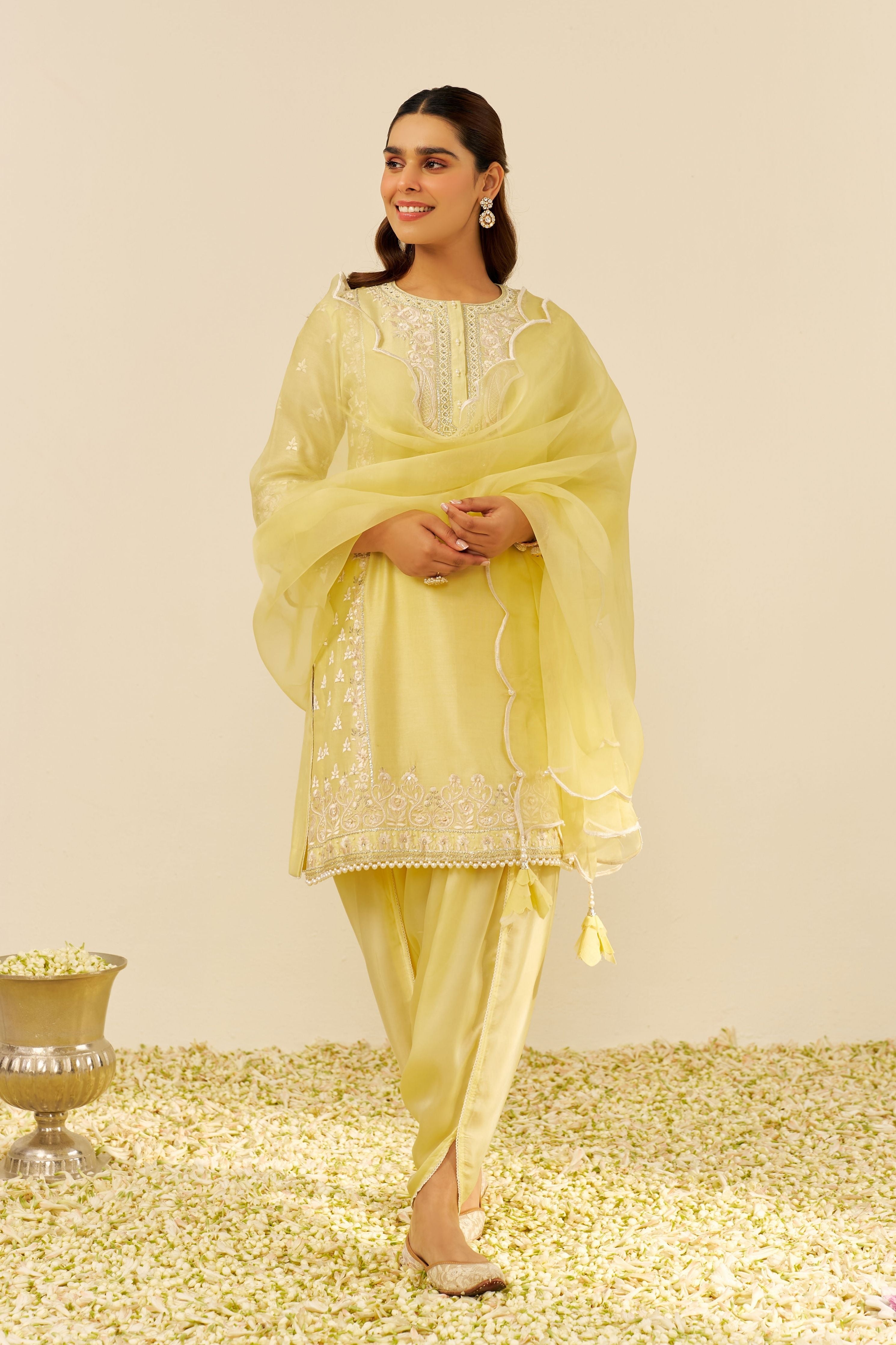 Zaisha Short Yellow Kurta Set
