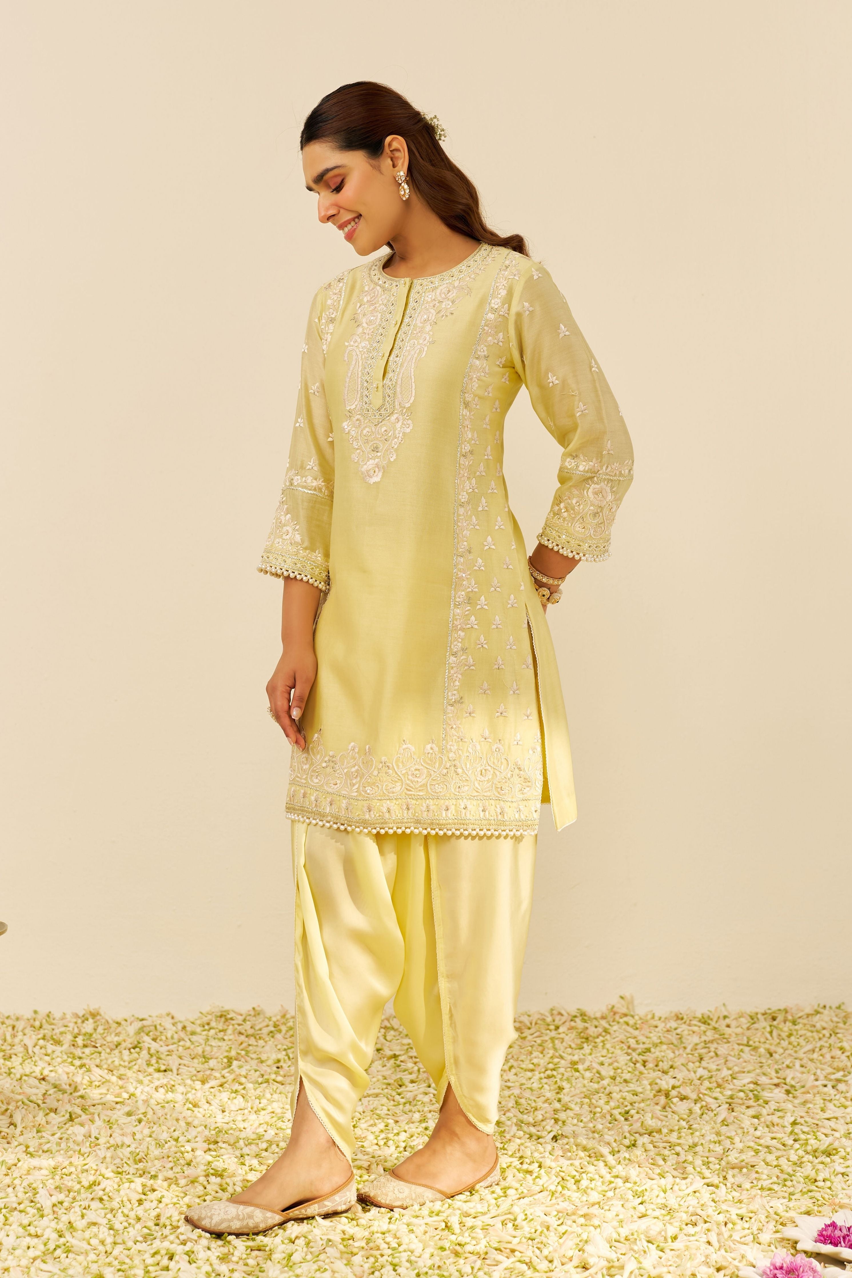 Zaisha Short Yellow Kurta Set