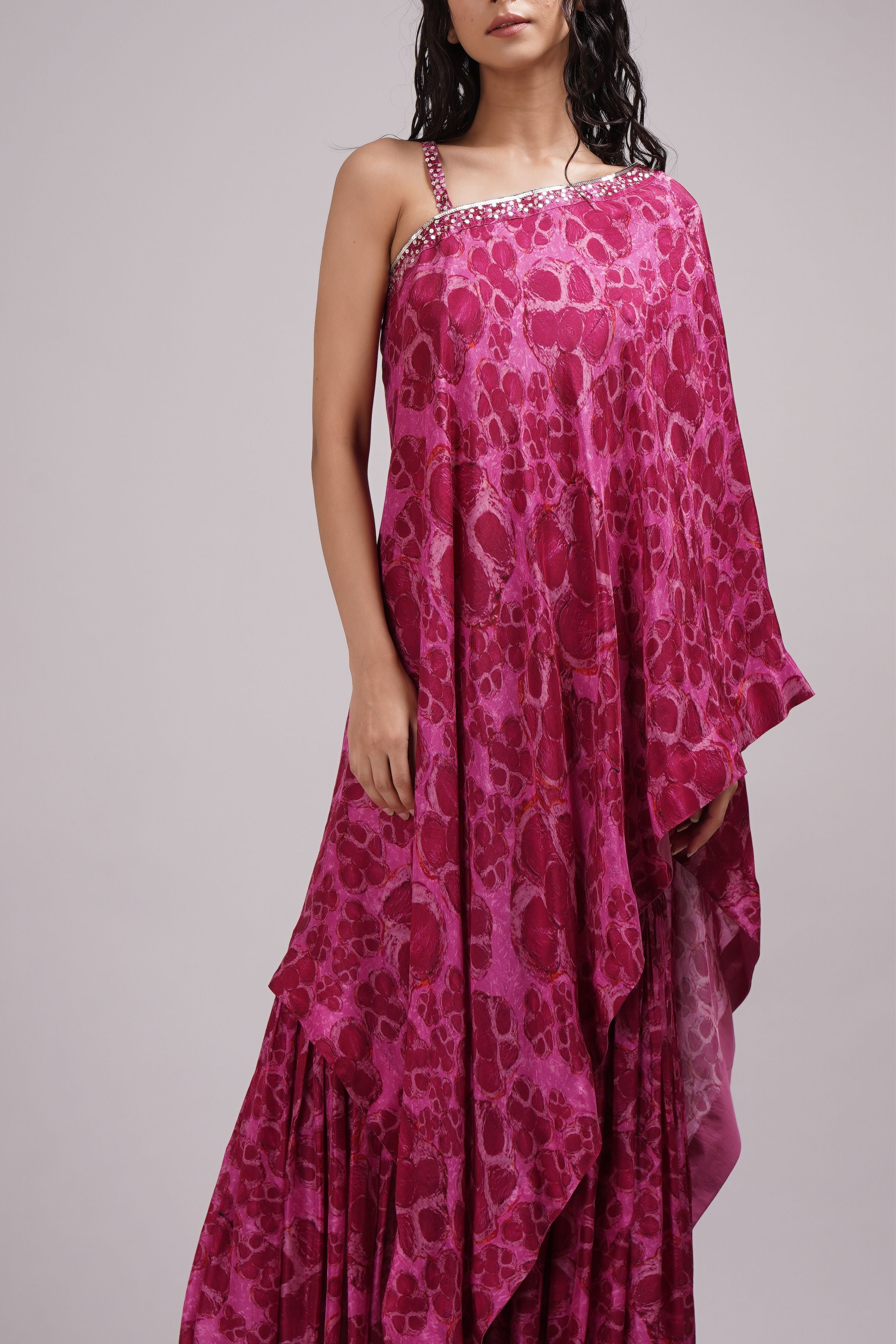 Embelia Sharara Set