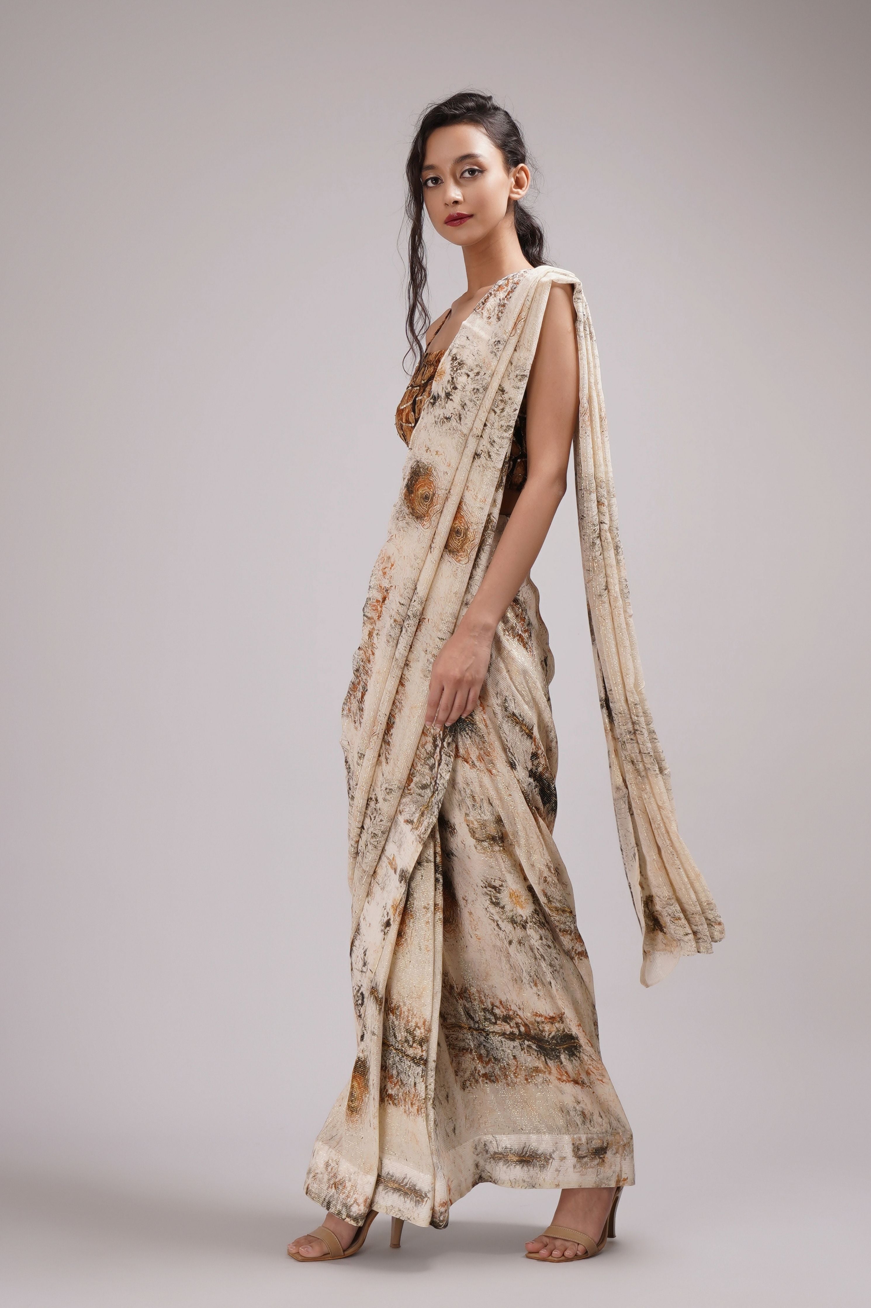 Nasrin Saree