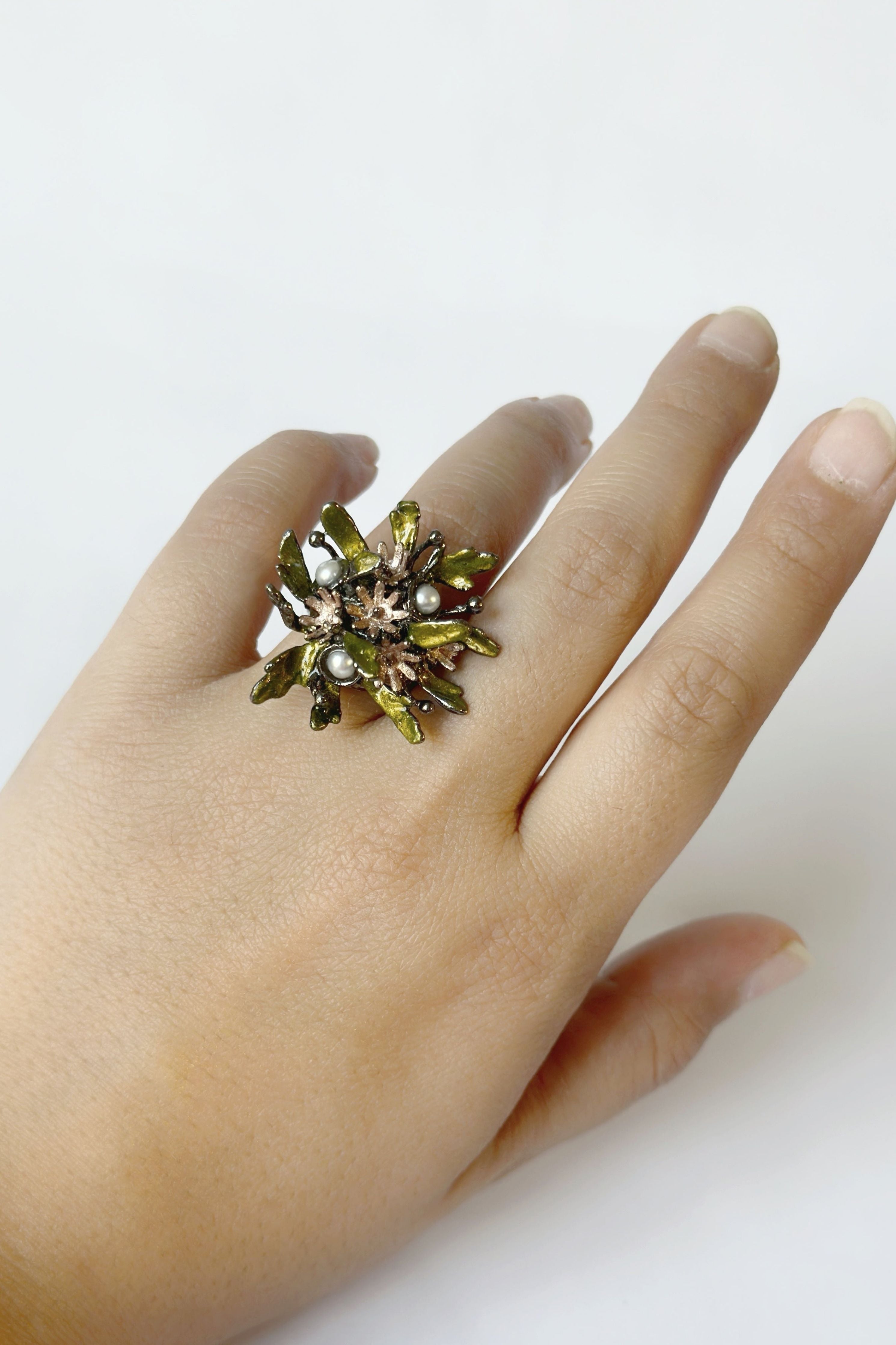 Flowerburst Ring Black